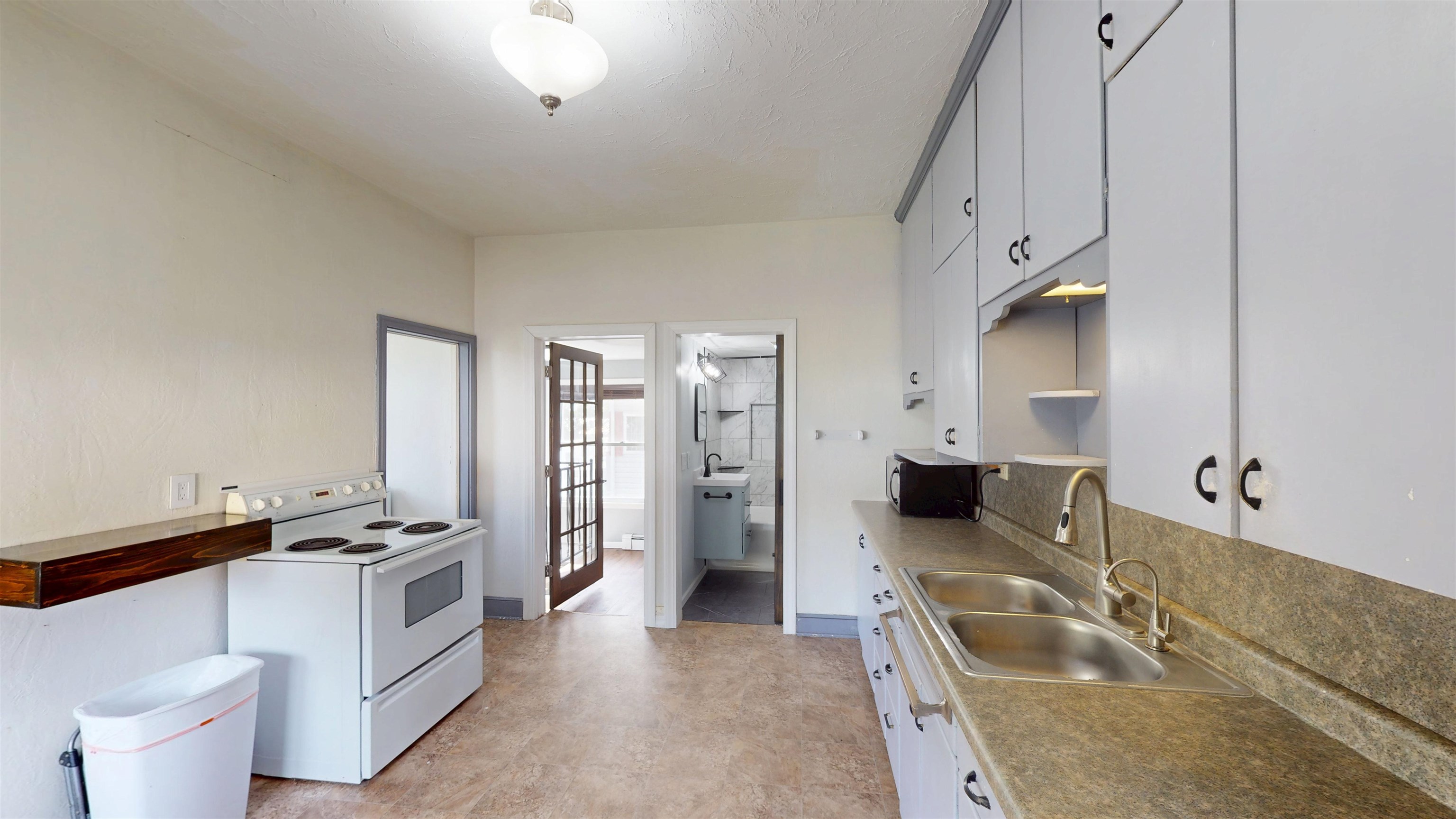 901 S ASH AVENUE, Marshfield, Wisconsin 54449, 2 Bedrooms Bedrooms, ,1 BathroomBathrooms,Residential,For Sale,901 S ASH AVENUE,22604625