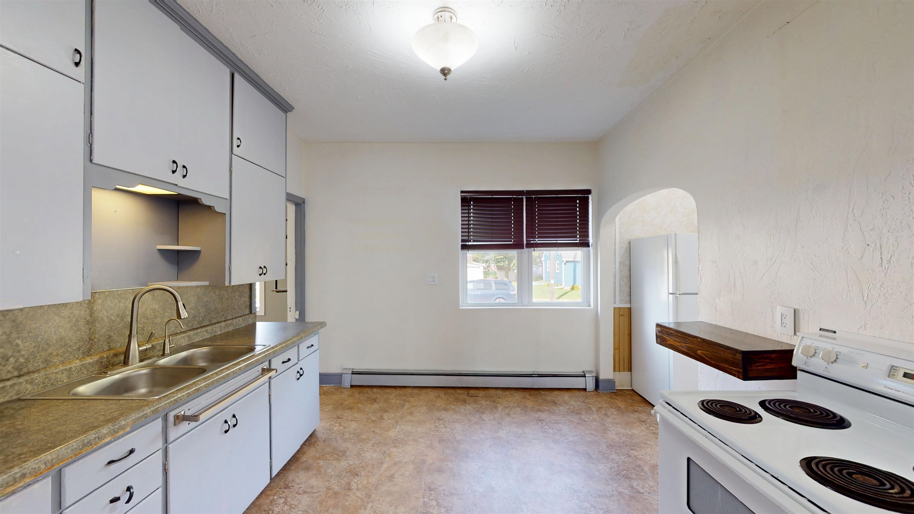 901 S ASH AVENUE, Marshfield, Wisconsin 54449, 2 Bedrooms Bedrooms, ,1 BathroomBathrooms,Residential,For Sale,901 S ASH AVENUE,22604625