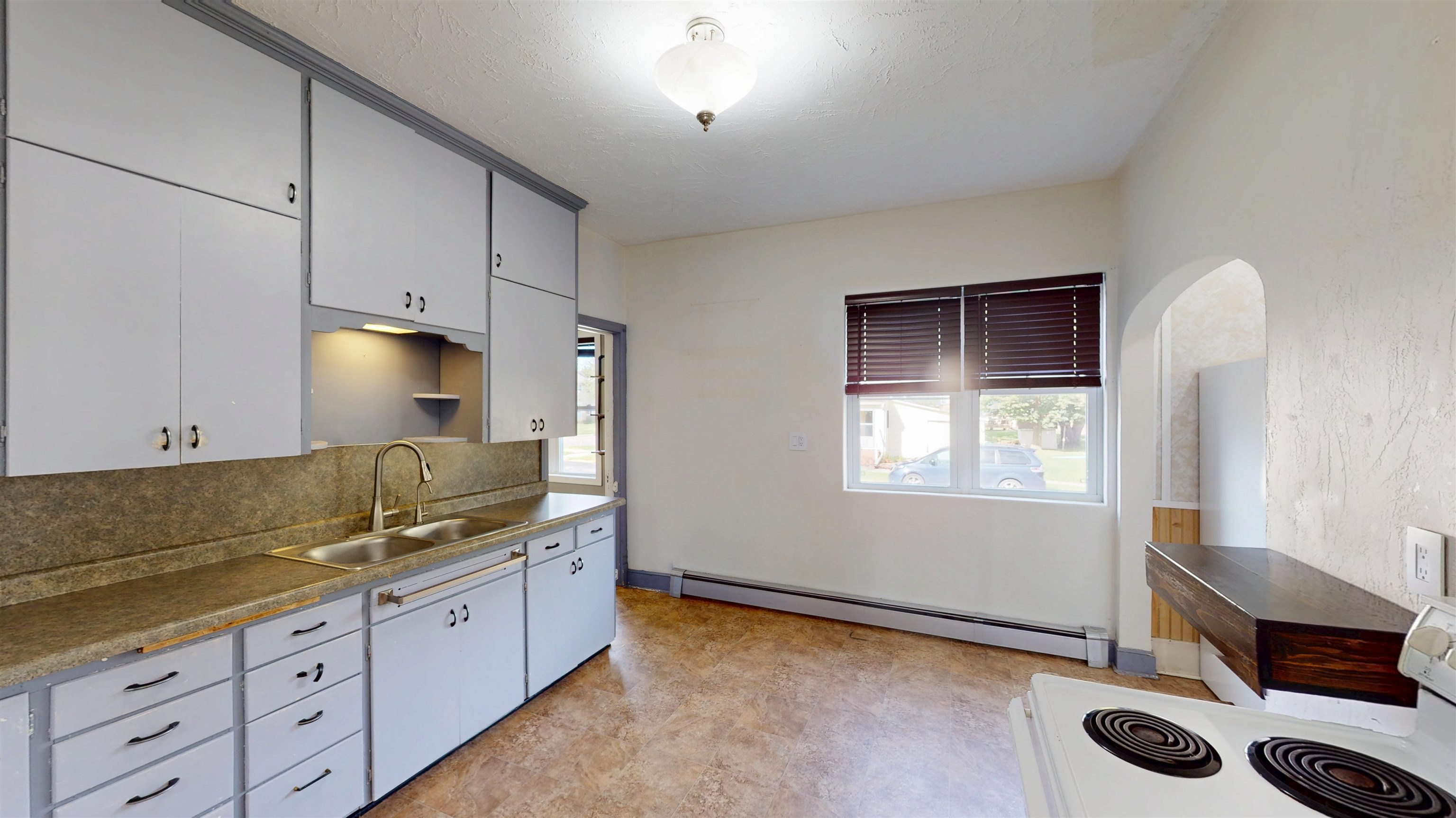 901 S ASH AVENUE, Marshfield, Wisconsin 54449, 2 Bedrooms Bedrooms, ,1 BathroomBathrooms,Residential,For Sale,901 S ASH AVENUE,22604625