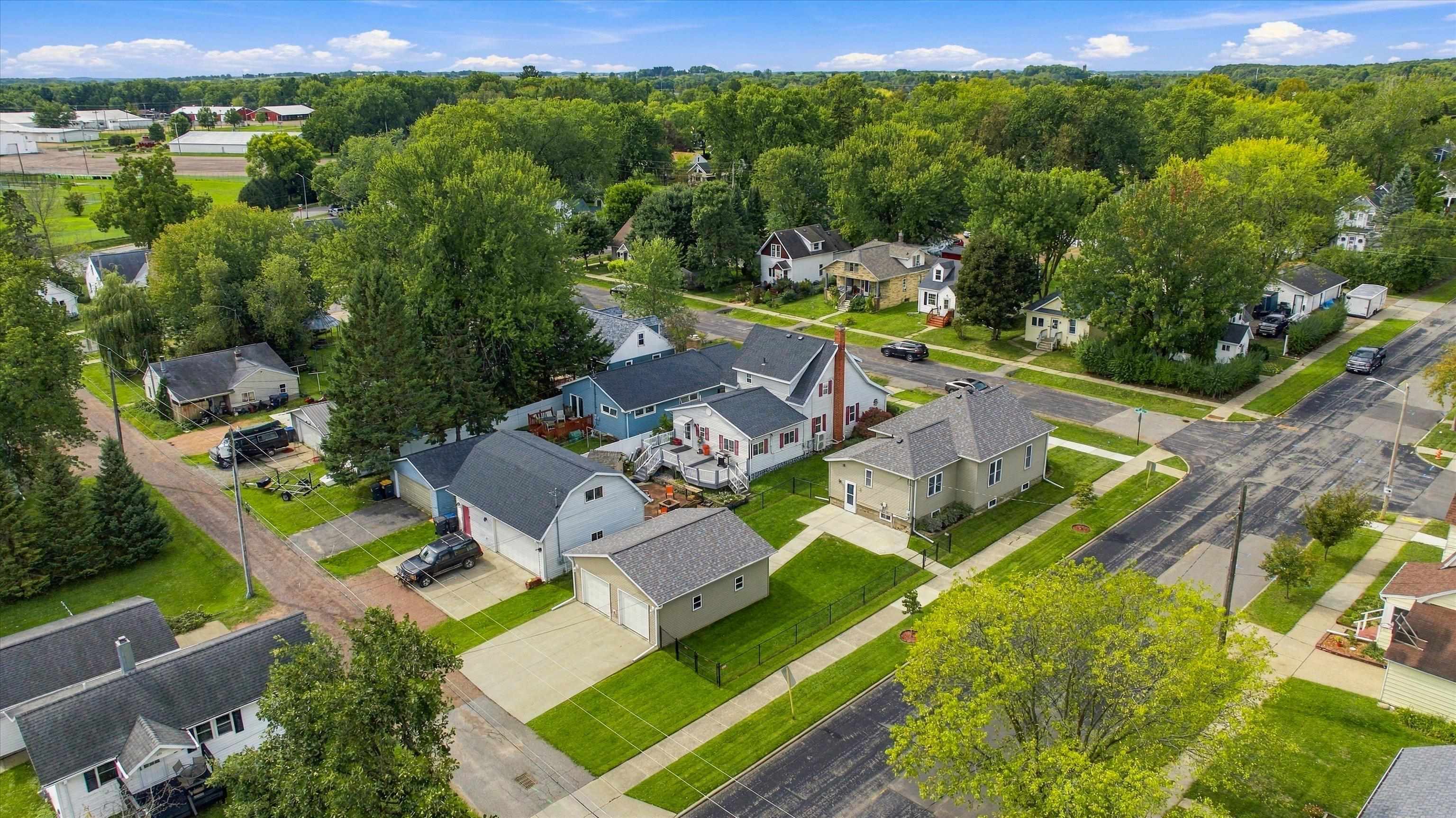 901 S ASH AVENUE, Marshfield, Wisconsin 54449, 2 Bedrooms Bedrooms, ,1 BathroomBathrooms,Residential,For Sale,901 S ASH AVENUE,22604625