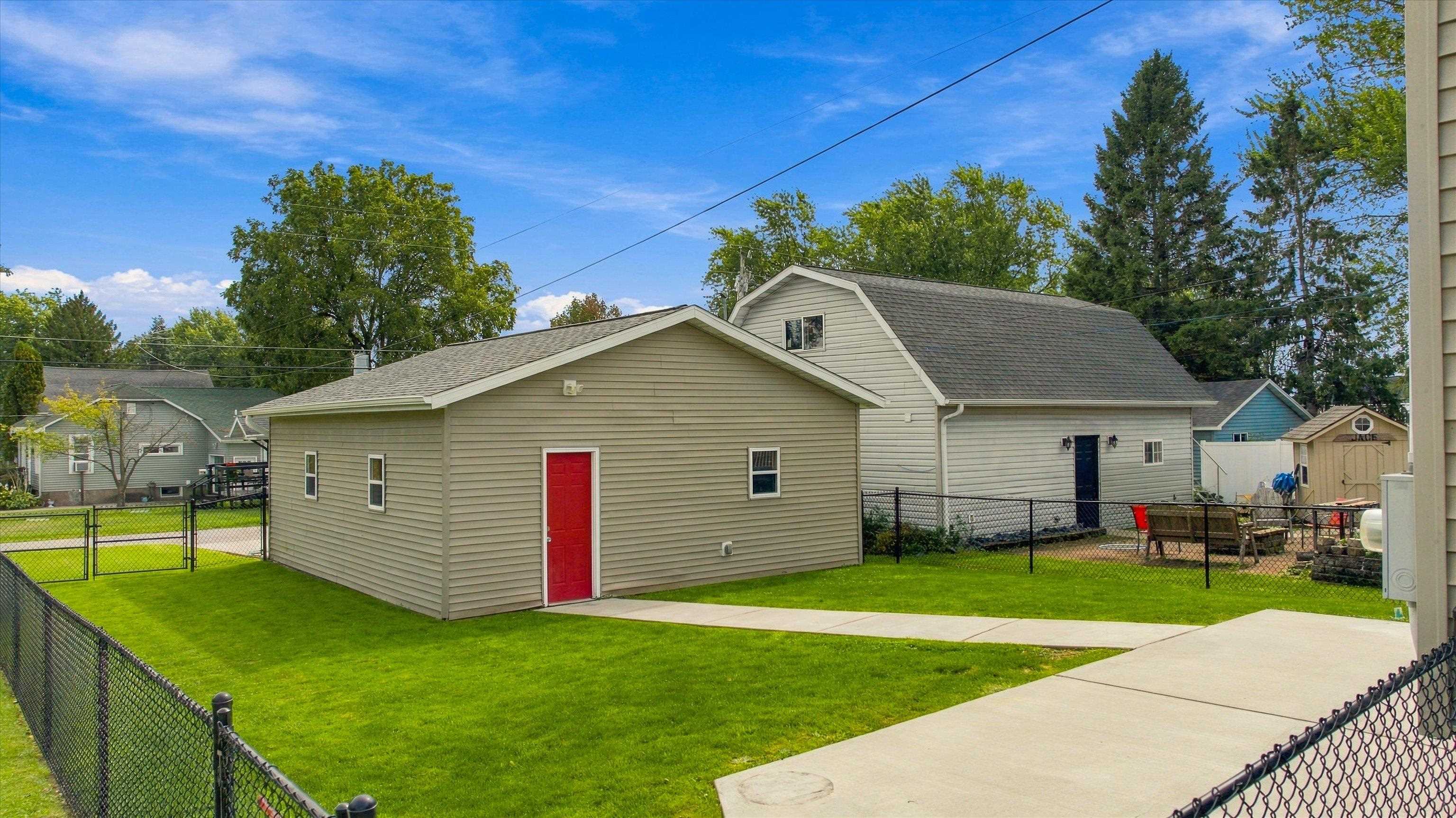 901 S ASH AVENUE, Marshfield, Wisconsin 54449, 2 Bedrooms Bedrooms, ,1 BathroomBathrooms,Residential,For Sale,901 S ASH AVENUE,22604625