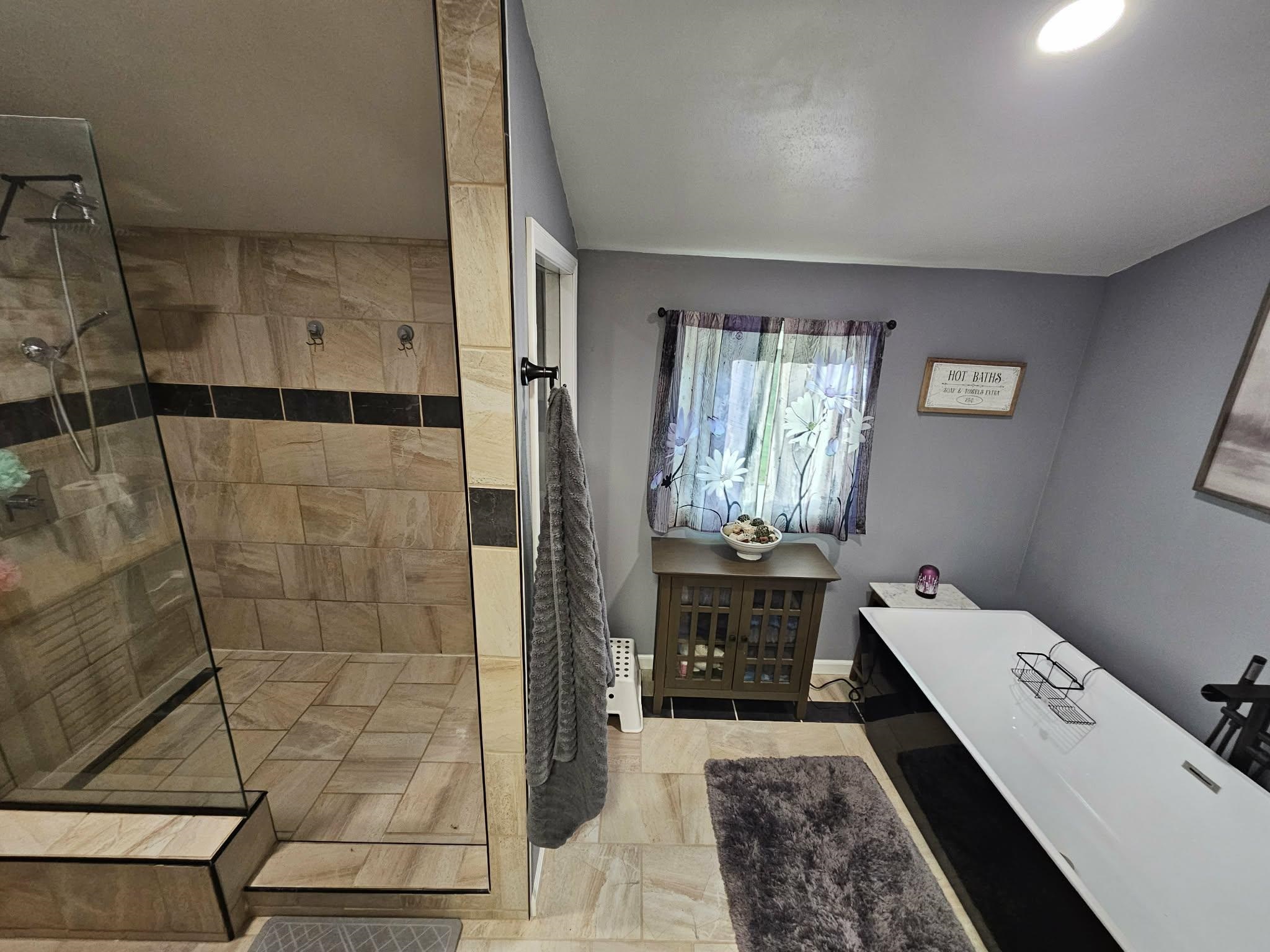 8270 KLONDIKE DRIVE, Marshfield, Wisconsin 54449, 3 Bedrooms Bedrooms, ,2 BathroomsBathrooms,Residential,For Sale,8270 KLONDIKE DRIVE,22604628