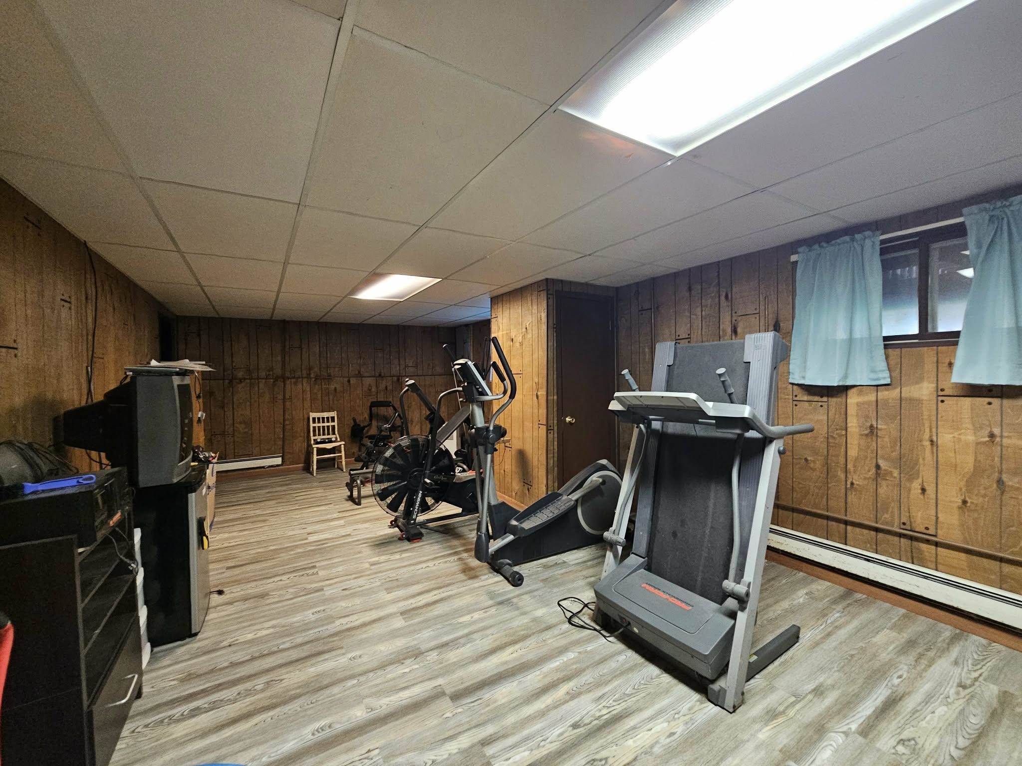 8270 KLONDIKE DRIVE, Marshfield, Wisconsin 54449, 3 Bedrooms Bedrooms, ,2 BathroomsBathrooms,Residential,For Sale,8270 KLONDIKE DRIVE,22604628