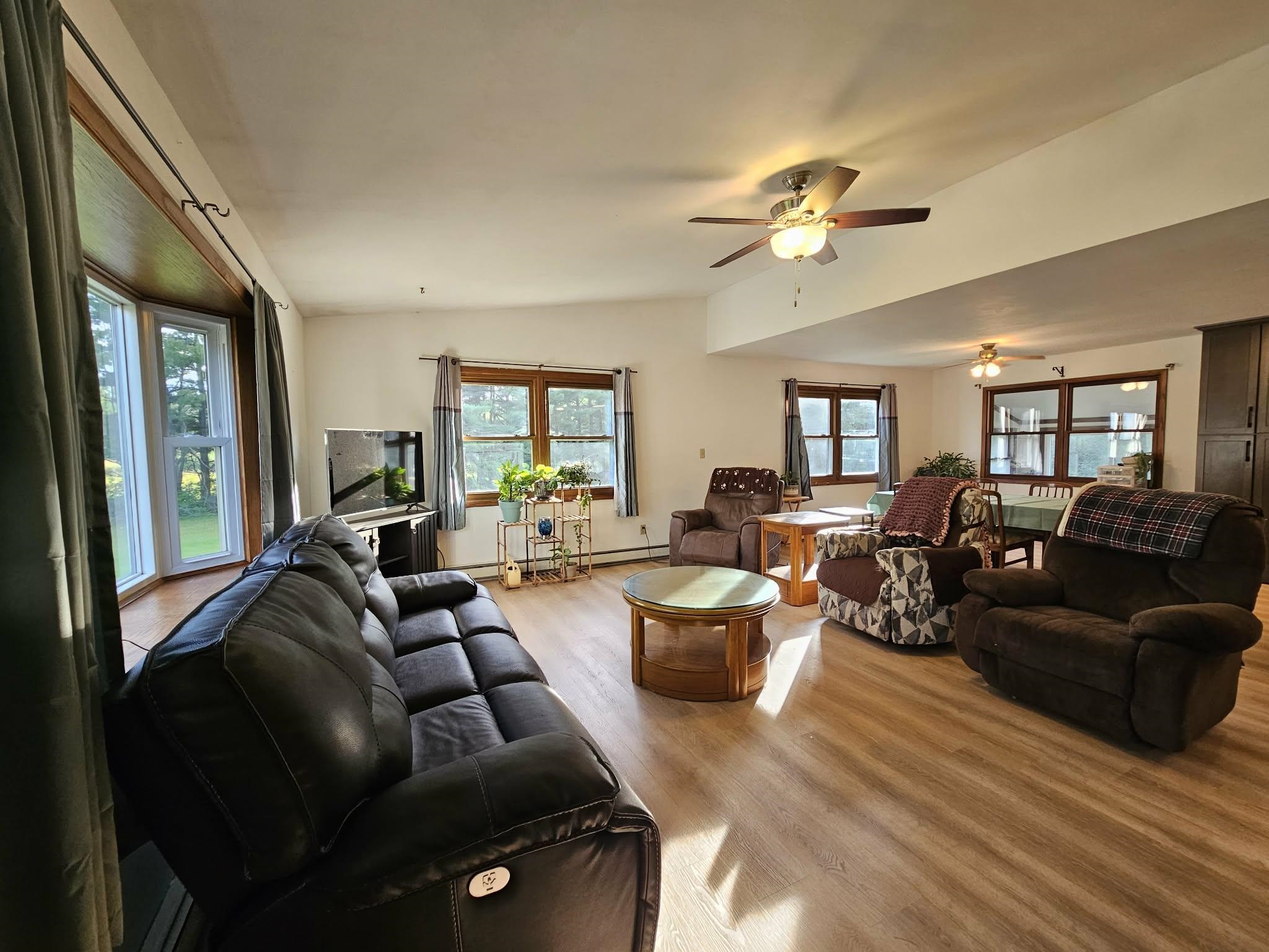 8270 KLONDIKE DRIVE, Marshfield, Wisconsin 54449, 3 Bedrooms Bedrooms, ,2 BathroomsBathrooms,Residential,For Sale,8270 KLONDIKE DRIVE,22604628