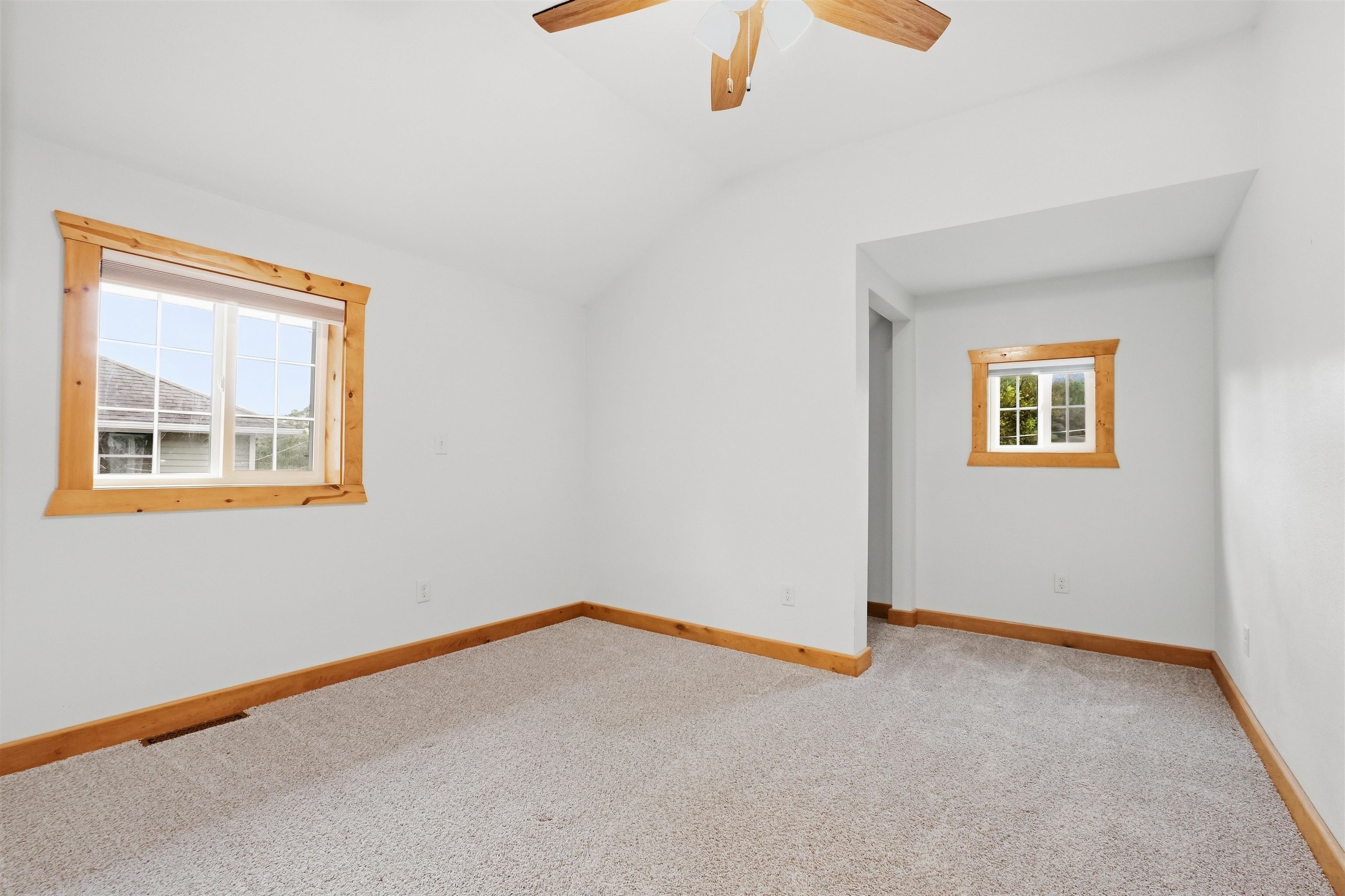 517 E OGDEN STREET, Medford, Wisconsin 54451, 4 Bedrooms Bedrooms, ,3 BathroomsBathrooms,Residential,For Sale,517 E OGDEN STREET,22604631