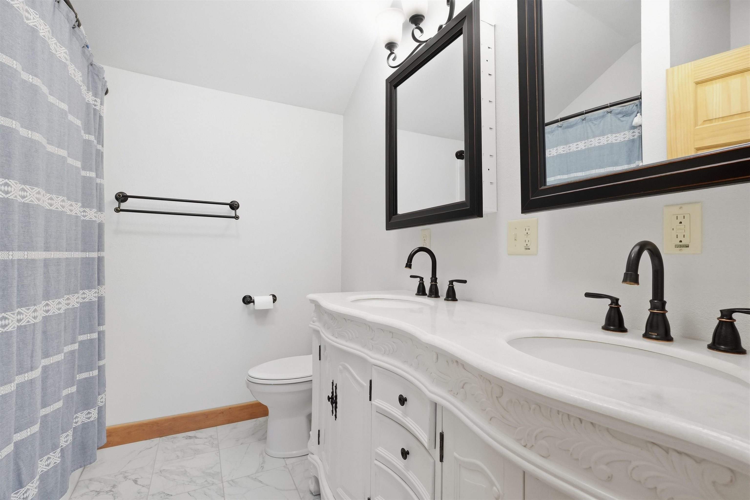 517 E OGDEN STREET, Medford, Wisconsin 54451, 4 Bedrooms Bedrooms, ,3 BathroomsBathrooms,Residential,For Sale,517 E OGDEN STREET,22604631