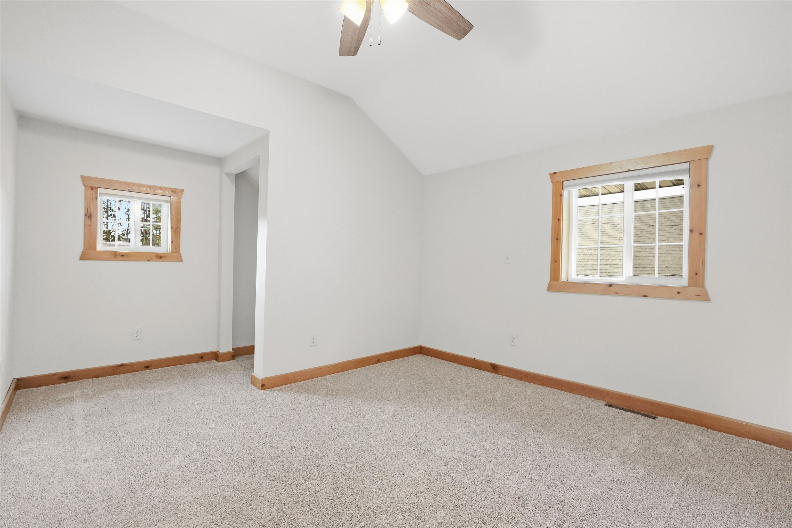 517 E OGDEN STREET, Medford, Wisconsin 54451, 4 Bedrooms Bedrooms, ,3 BathroomsBathrooms,Residential,For Sale,517 E OGDEN STREET,22604631