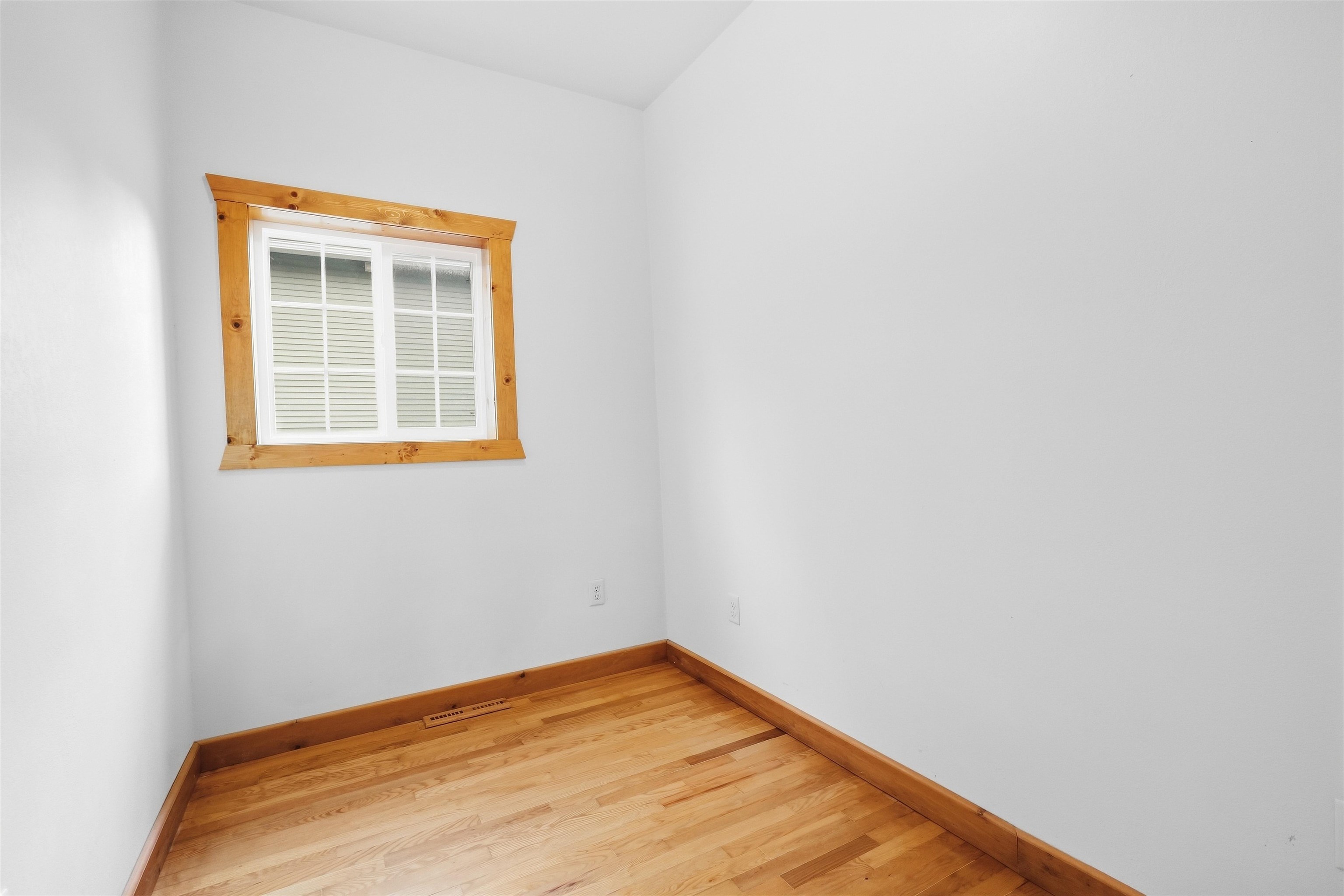 517 E OGDEN STREET, Medford, Wisconsin 54451, 4 Bedrooms Bedrooms, ,3 BathroomsBathrooms,Residential,For Sale,517 E OGDEN STREET,22604631