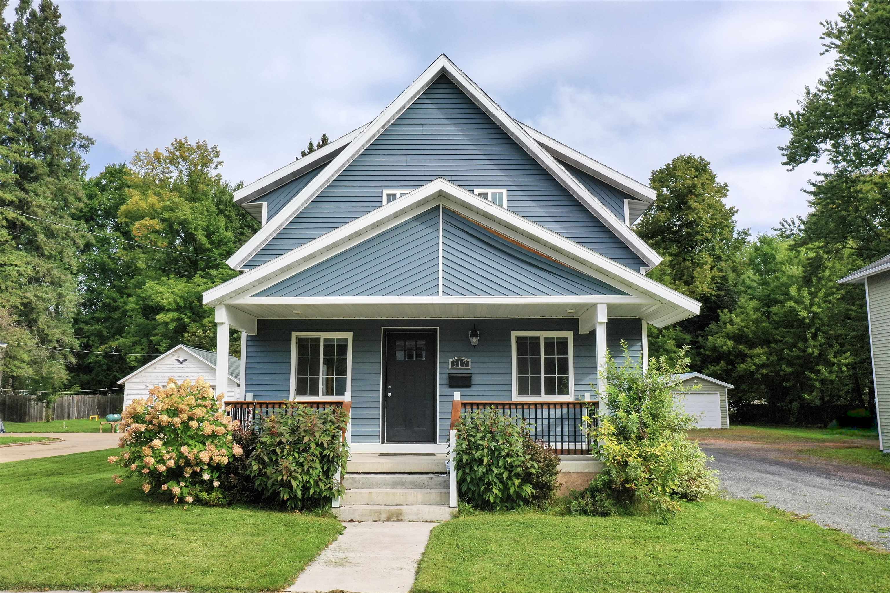 517 E OGDEN STREET, Medford, Wisconsin 54451, 4 Bedrooms Bedrooms, ,3 BathroomsBathrooms,Residential,For Sale,517 E OGDEN STREET,22604631