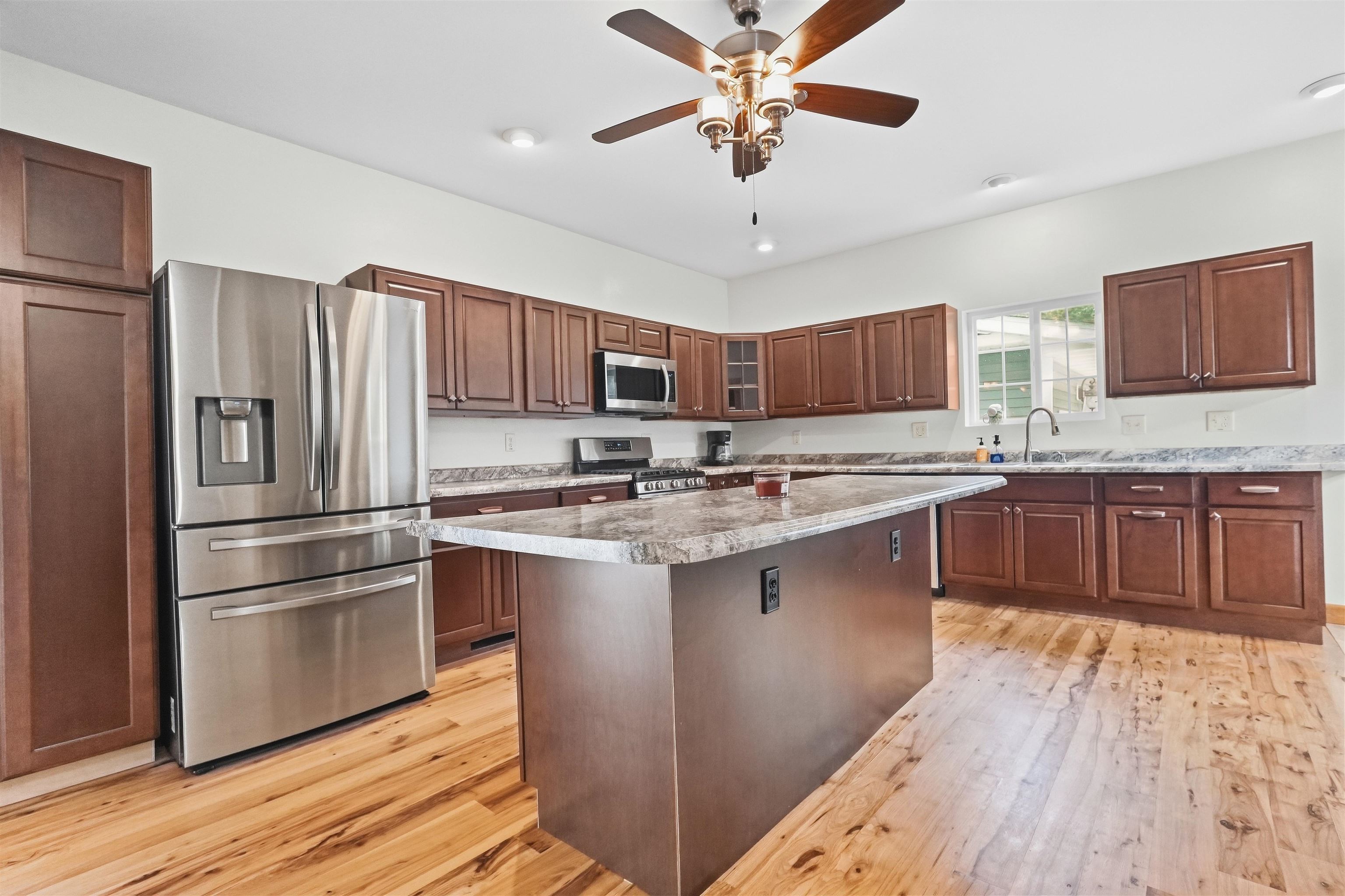 517 E OGDEN STREET, Medford, Wisconsin 54451, 4 Bedrooms Bedrooms, ,3 BathroomsBathrooms,Residential,For Sale,517 E OGDEN STREET,22604631