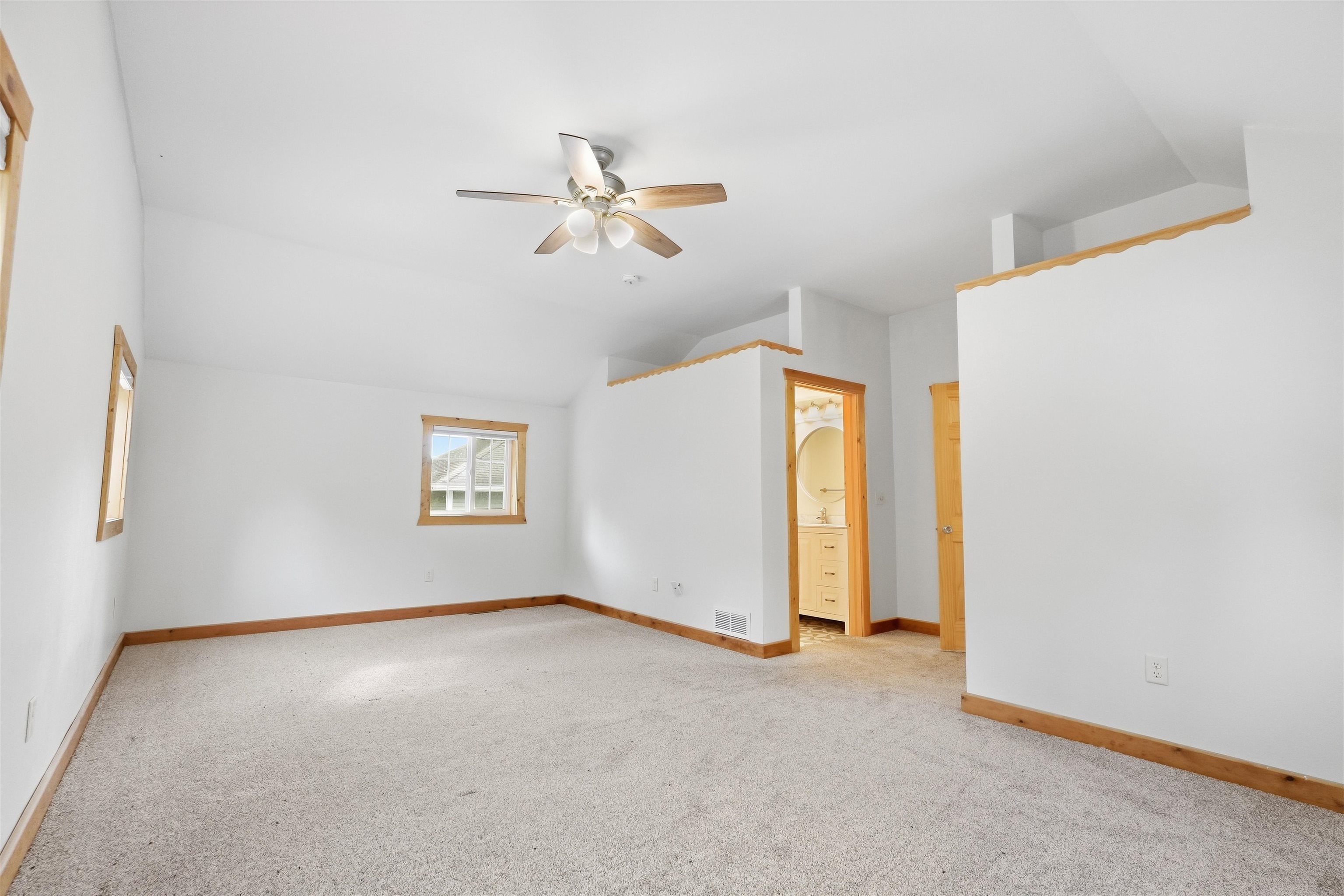517 E OGDEN STREET, Medford, Wisconsin 54451, 4 Bedrooms Bedrooms, ,3 BathroomsBathrooms,Residential,For Sale,517 E OGDEN STREET,22604631