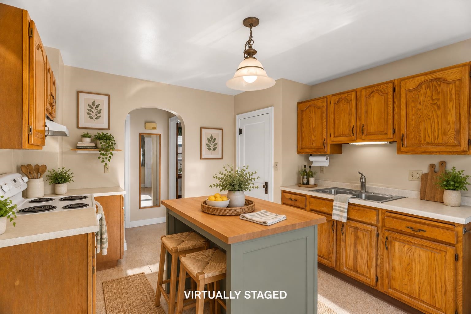 109 W DOEGE STREET, Marshfield, Wisconsin 54449, 4 Bedrooms Bedrooms, ,1 BathroomBathrooms,Residential,For Sale,109 W DOEGE STREET,22604632