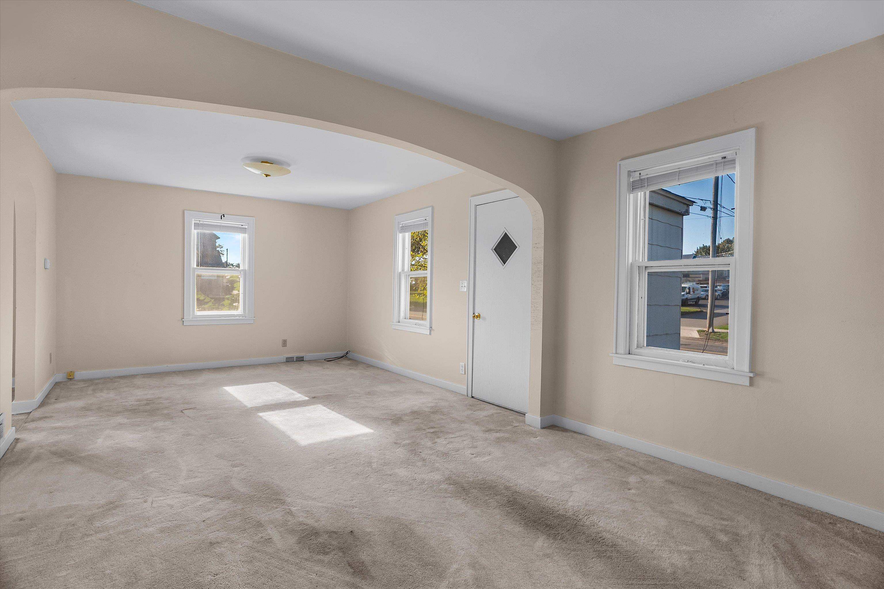 109 W DOEGE STREET, Marshfield, Wisconsin 54449, 4 Bedrooms Bedrooms, ,1 BathroomBathrooms,Residential,For Sale,109 W DOEGE STREET,22604632