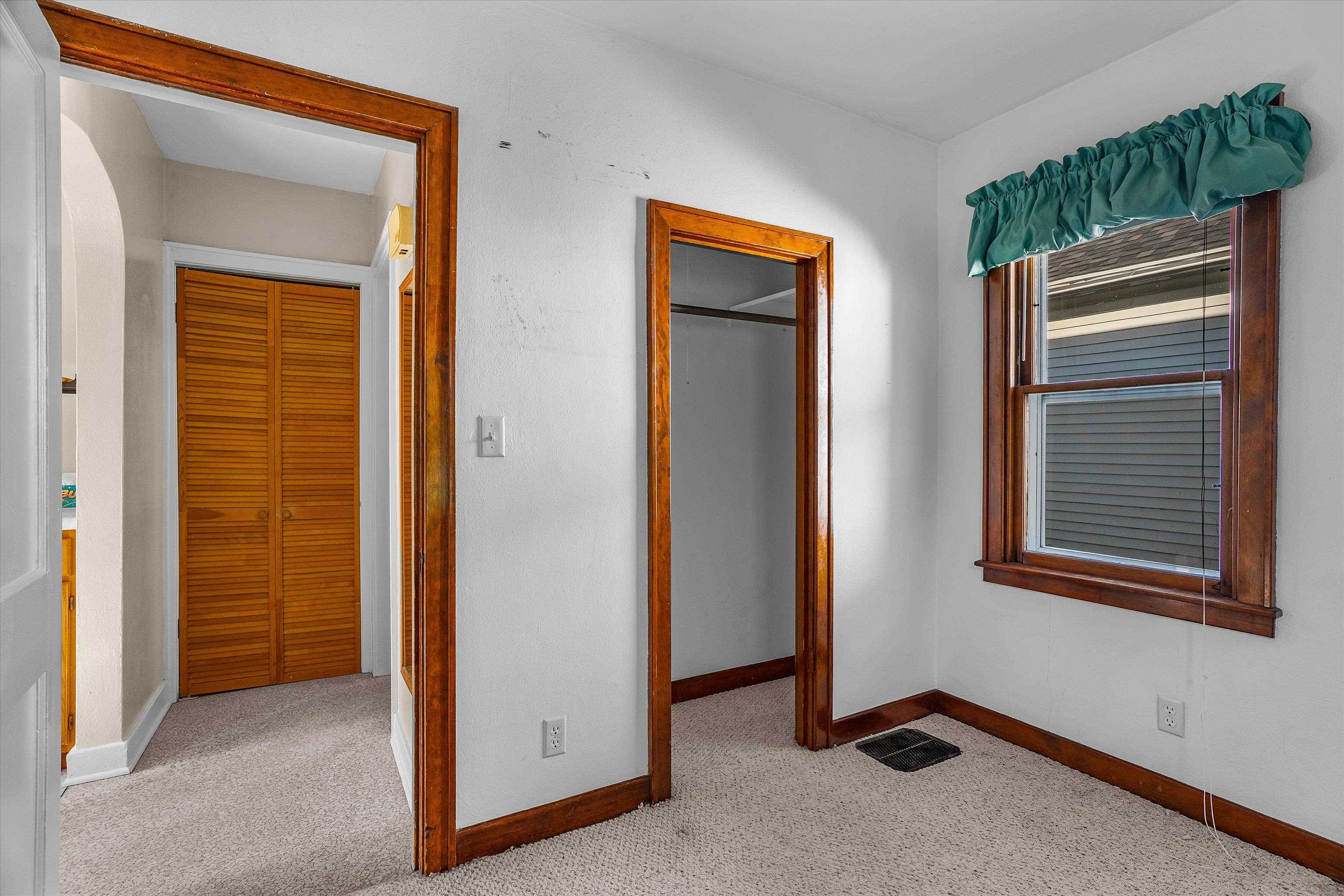 109 W DOEGE STREET, Marshfield, Wisconsin 54449, 4 Bedrooms Bedrooms, ,1 BathroomBathrooms,Residential,For Sale,109 W DOEGE STREET,22604632
