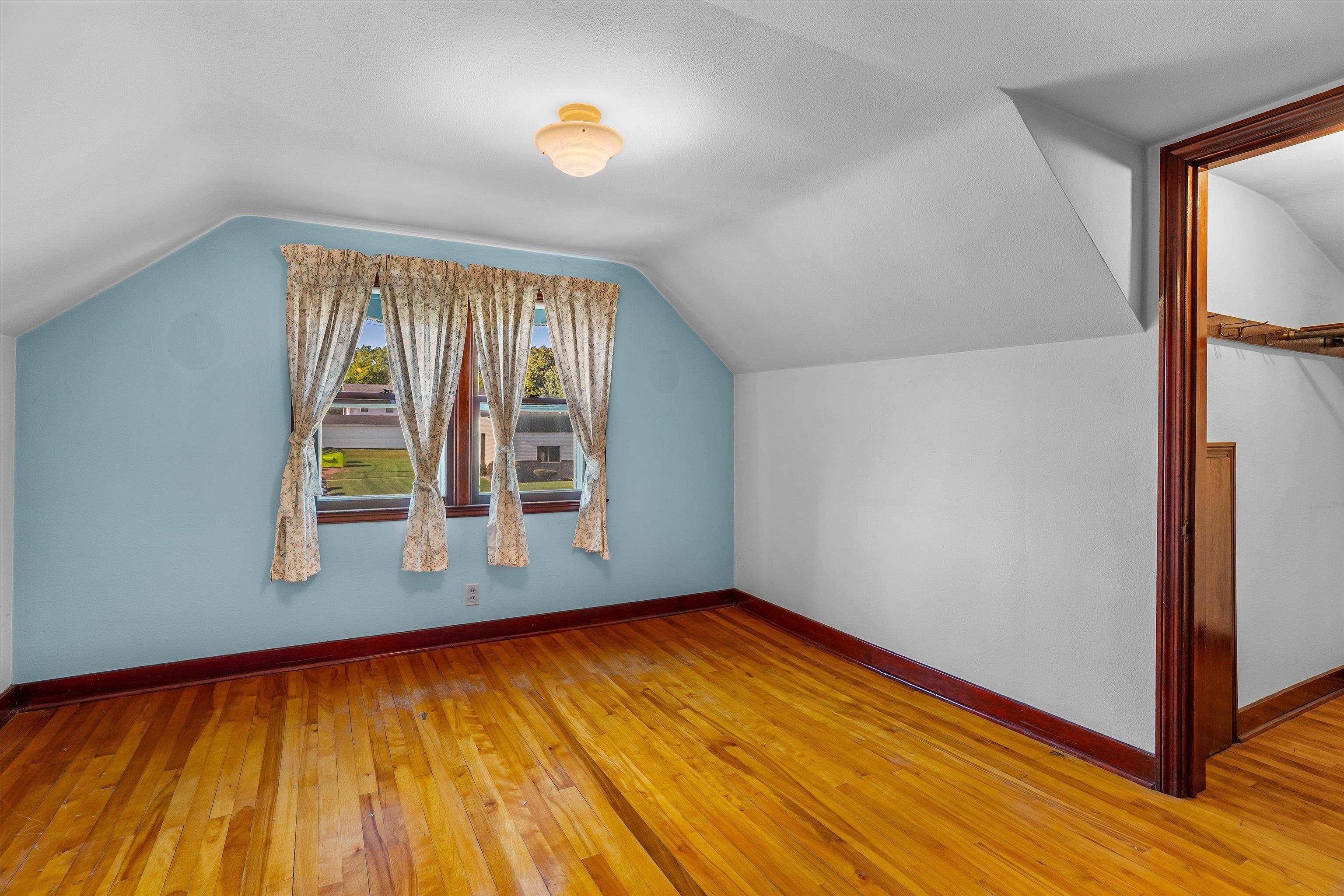 109 W DOEGE STREET, Marshfield, Wisconsin 54449, 4 Bedrooms Bedrooms, ,1 BathroomBathrooms,Residential,For Sale,109 W DOEGE STREET,22604632