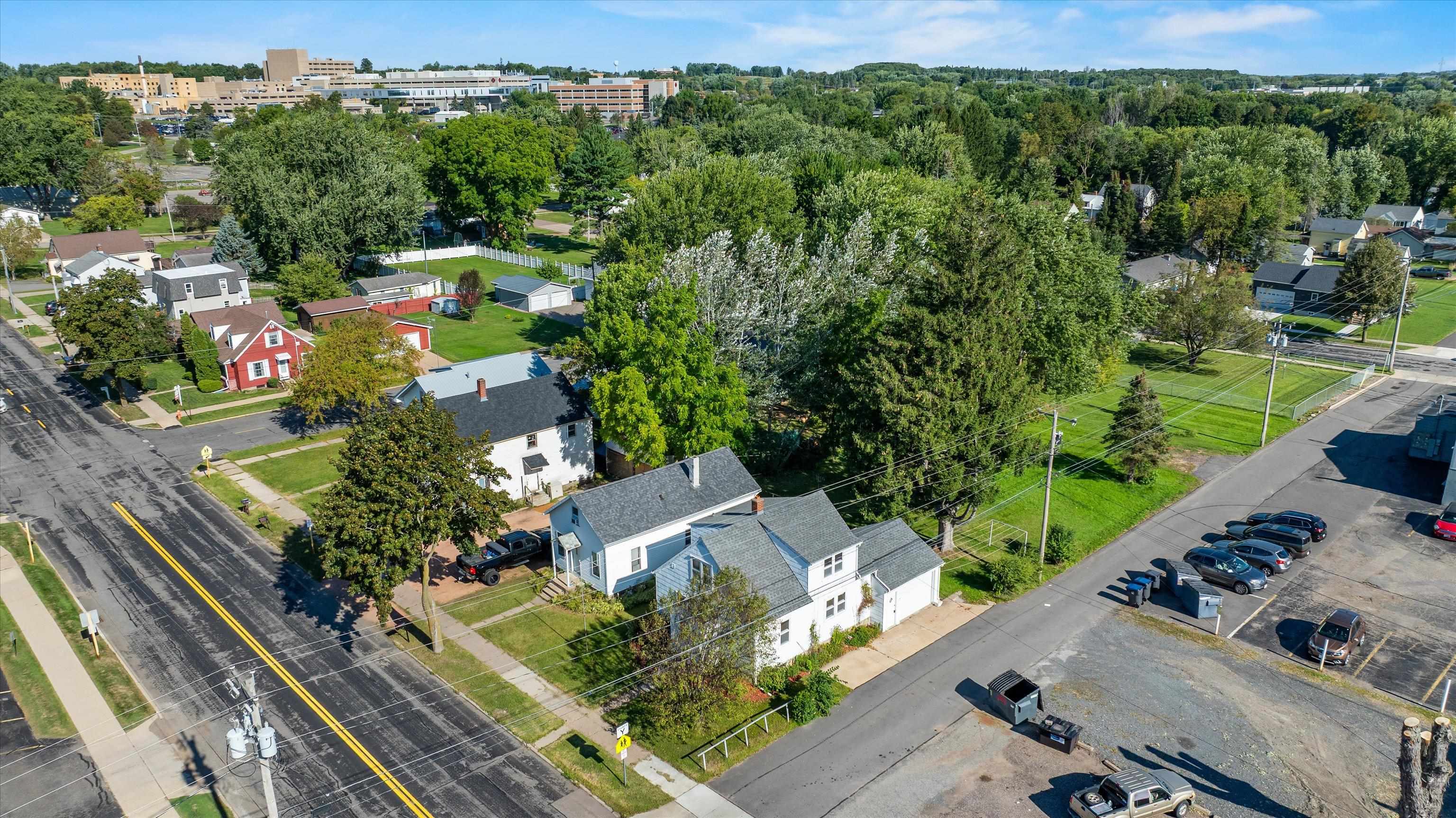 109 W DOEGE STREET, Marshfield, Wisconsin 54449, 4 Bedrooms Bedrooms, ,1 BathroomBathrooms,Residential,For Sale,109 W DOEGE STREET,22604632