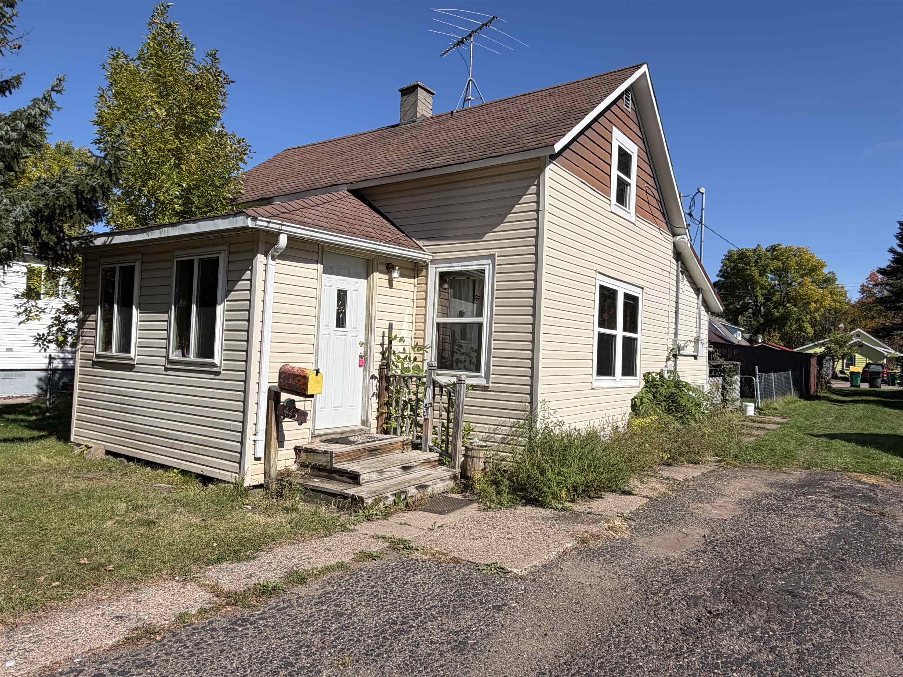 445 S AVON AVENUE, Phillips, Wisconsin 54555, 3 Bedrooms Bedrooms, ,1 BathroomBathrooms,Residential,For Sale,445 S AVON AVENUE,22604633