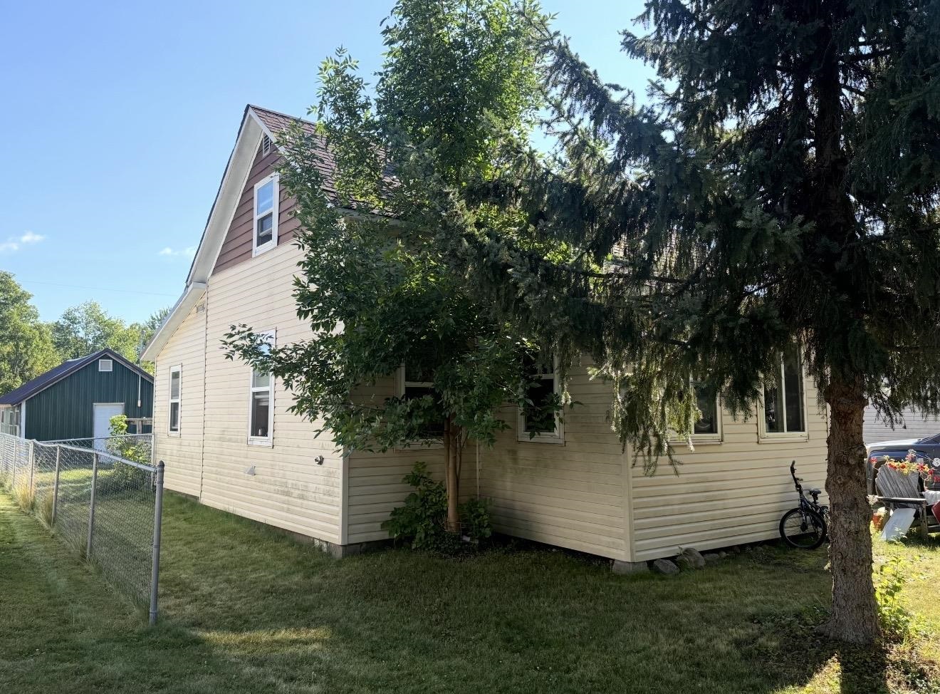 445 S AVON AVENUE, Phillips, Wisconsin 54555, 3 Bedrooms Bedrooms, ,1 BathroomBathrooms,Residential,For Sale,445 S AVON AVENUE,22604633