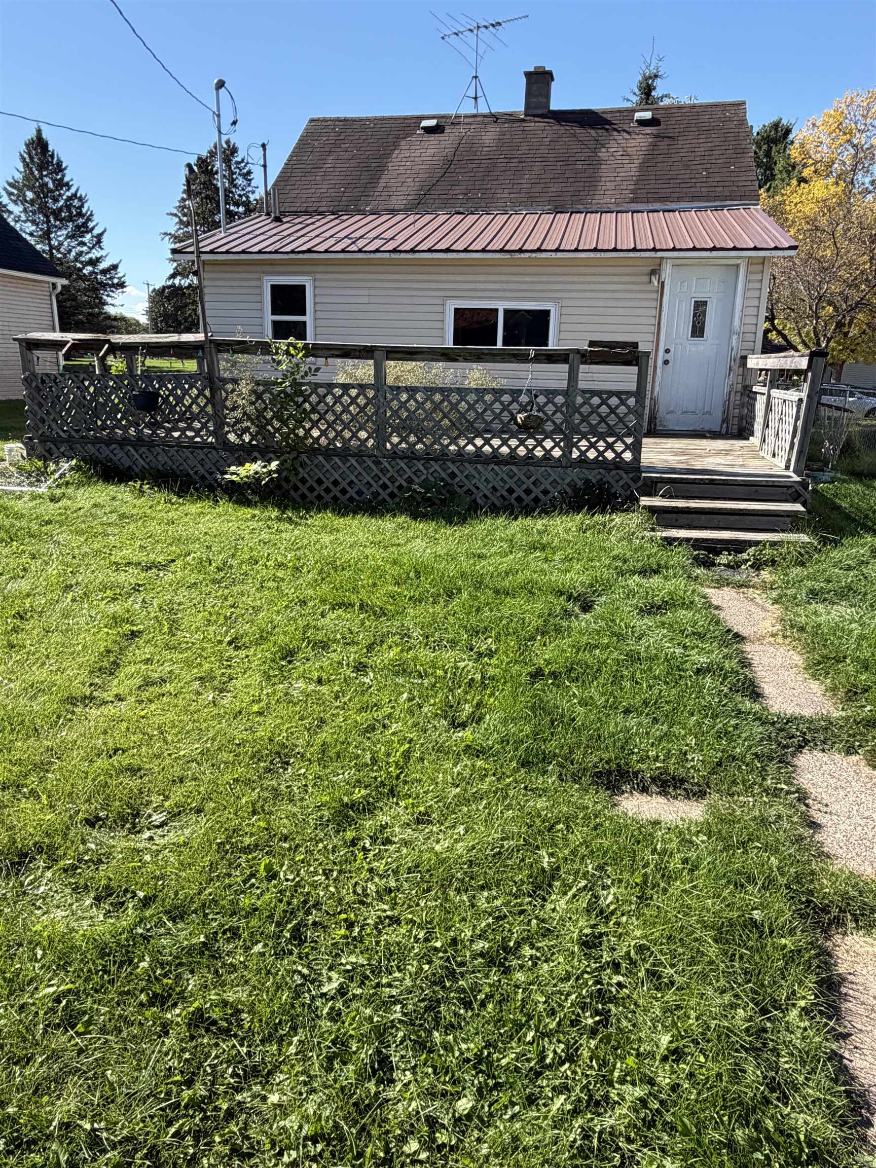 445 S AVON AVENUE, Phillips, Wisconsin 54555, 3 Bedrooms Bedrooms, ,1 BathroomBathrooms,Residential,For Sale,445 S AVON AVENUE,22604633