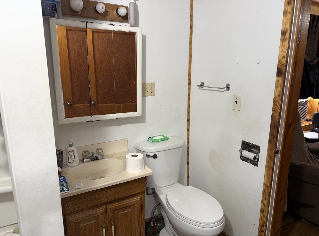 445 S AVON AVENUE, Phillips, Wisconsin 54555, 3 Bedrooms Bedrooms, ,1 BathroomBathrooms,Residential,For Sale,445 S AVON AVENUE,22604633