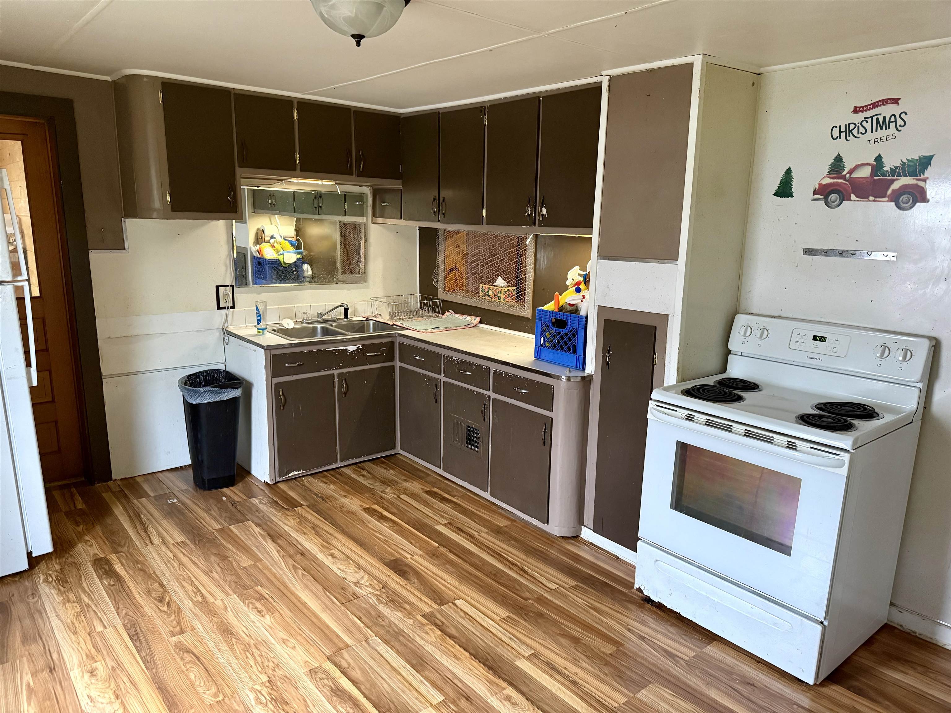 445 S AVON AVENUE, Phillips, Wisconsin 54555, 3 Bedrooms Bedrooms, ,1 BathroomBathrooms,Residential,For Sale,445 S AVON AVENUE,22604633