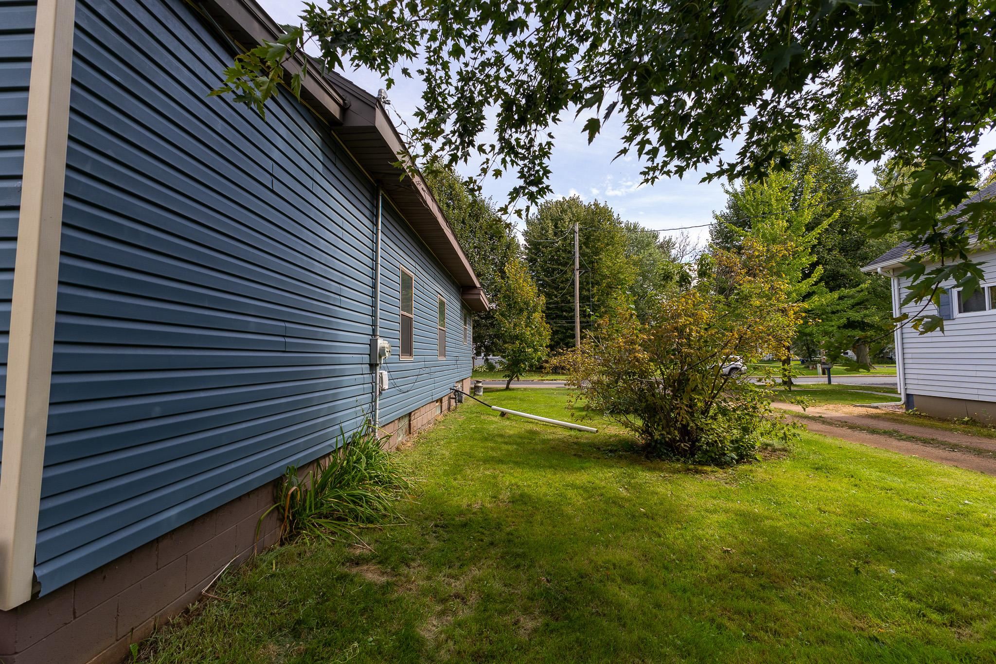 1324 S 3RD AVENUE, Wausau, Wisconsin 54401, 3 Bedrooms Bedrooms, ,1 BathroomBathrooms,Residential,For Sale,1324 S 3RD AVENUE,22604634