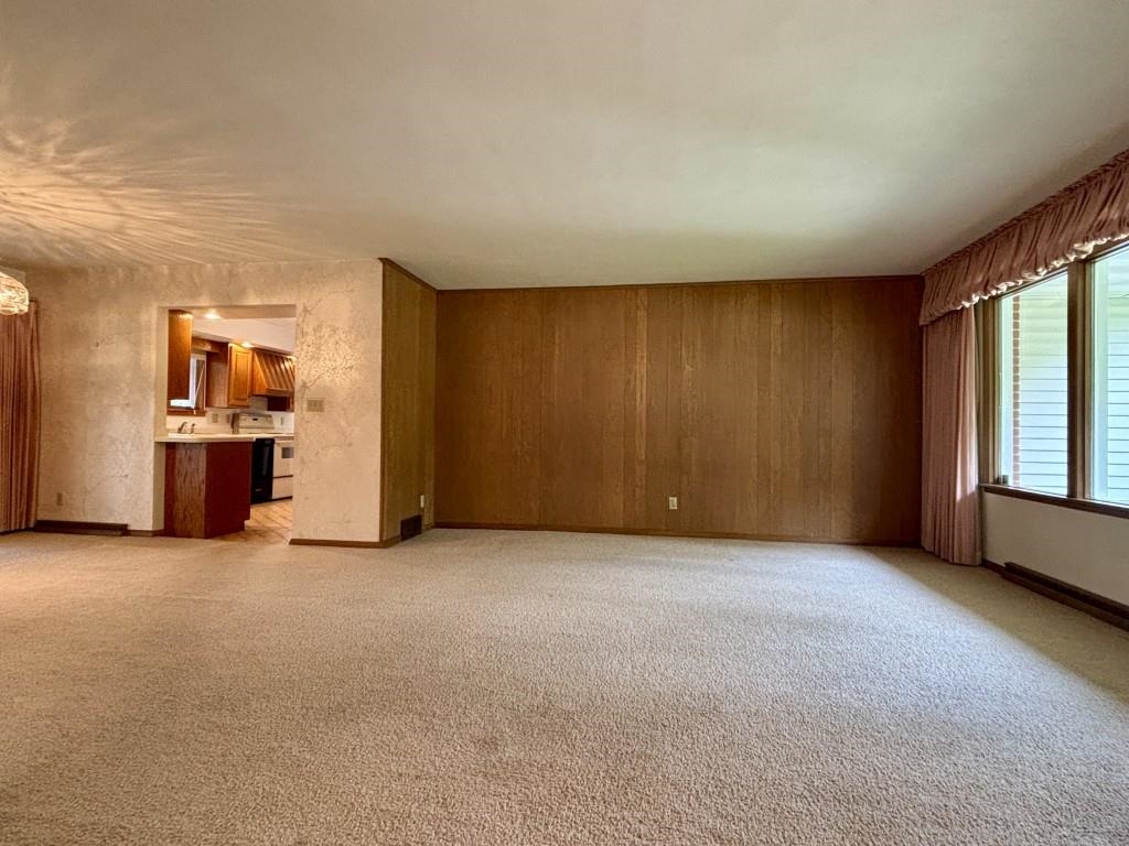 920 S 13TH DRIVE, Wausau, Wisconsin 54403, 3 Bedrooms Bedrooms, ,1 BathroomBathrooms,Residential,For Sale,920 S 13TH DRIVE,22604637
