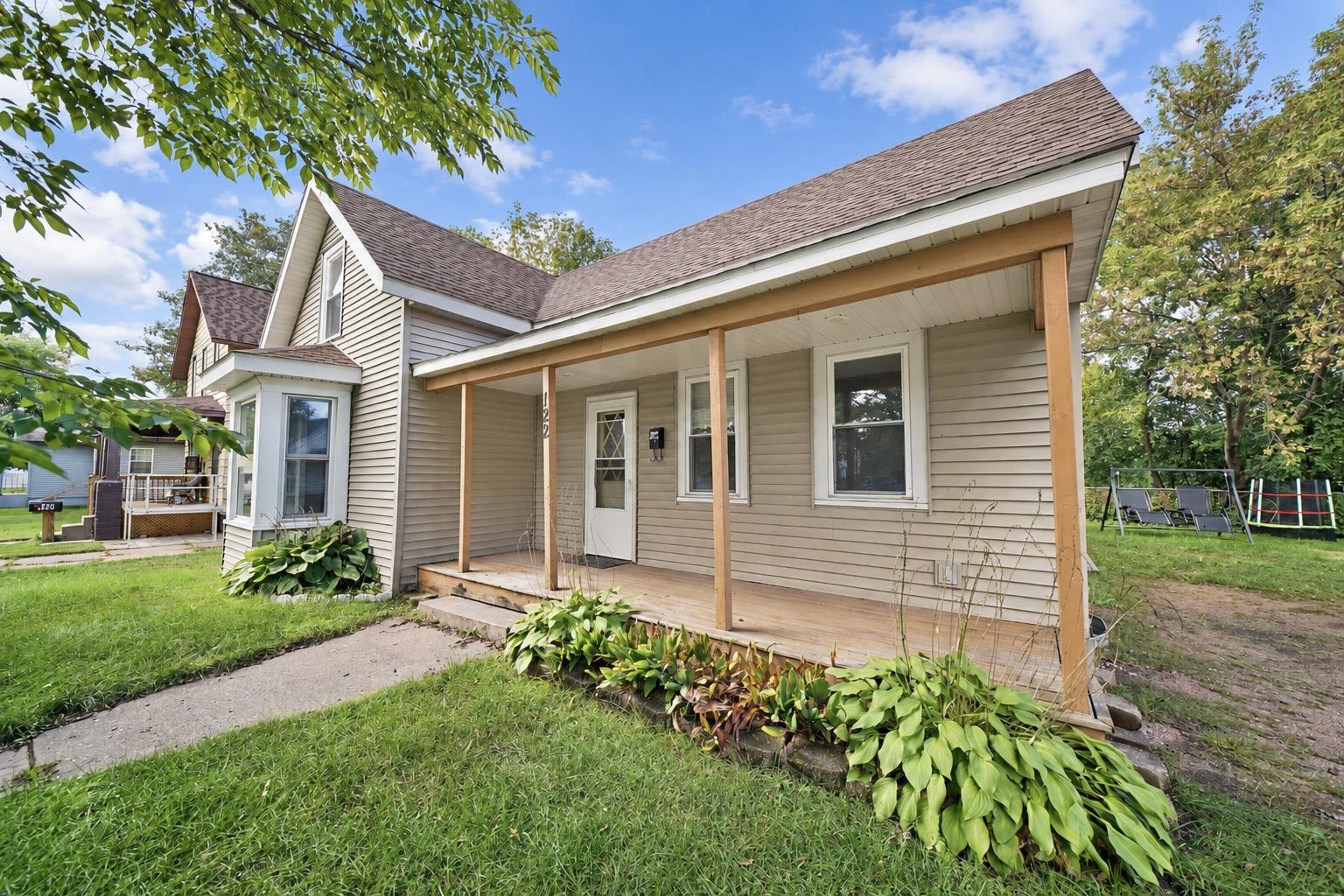 122 RIVER STREET, Wausau, Wisconsin 54401, 4 Bedrooms Bedrooms, ,1 BathroomBathrooms,Residential,For Sale,122 RIVER STREET,22604638