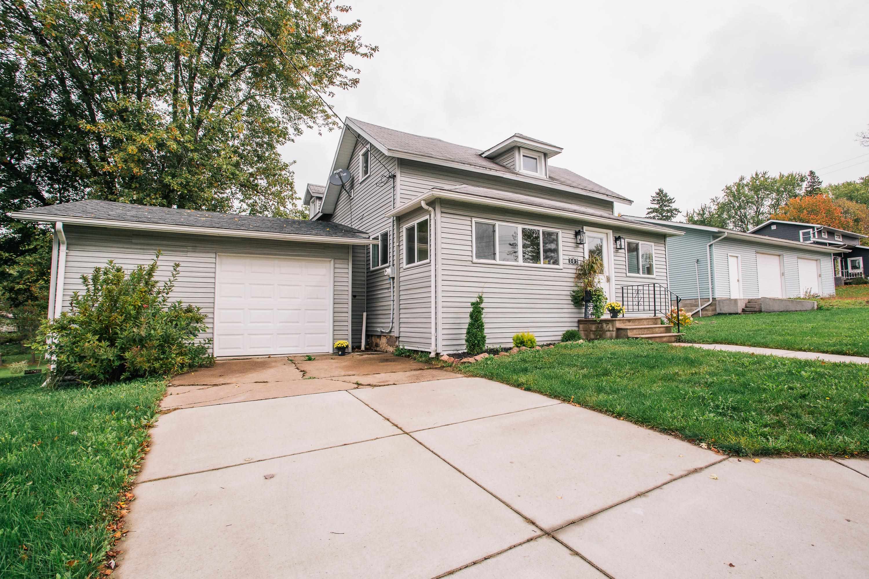 302 W MILLER STREET, Greenwood, Wisconsin 54437, 4 Bedrooms Bedrooms, ,1 BathroomBathrooms,Residential,For Sale,302 W MILLER STREET,22604639