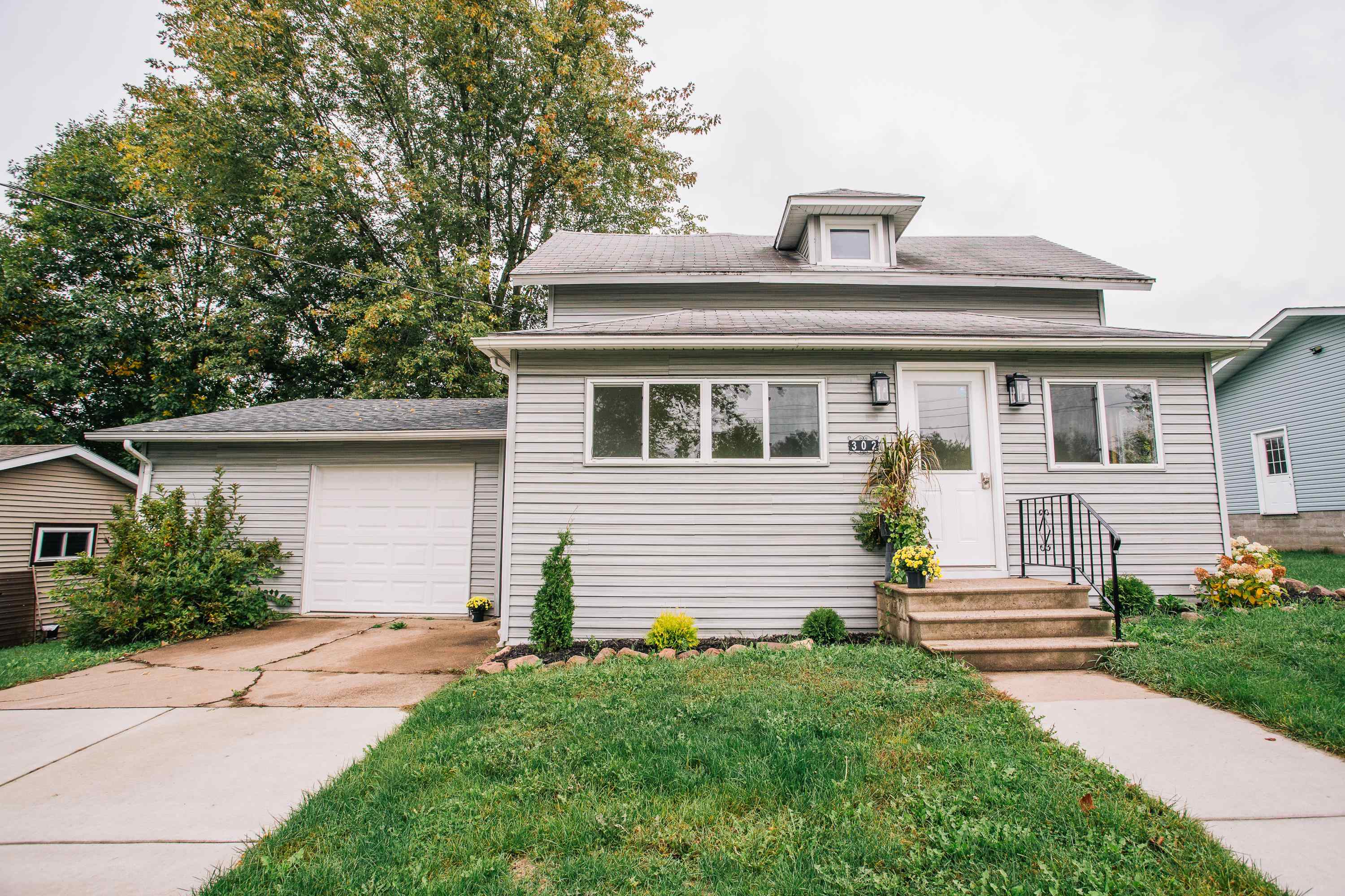 302 W MILLER STREET, Greenwood, Wisconsin 54437, 4 Bedrooms Bedrooms, ,1 BathroomBathrooms,Residential,For Sale,302 W MILLER STREET,22604639