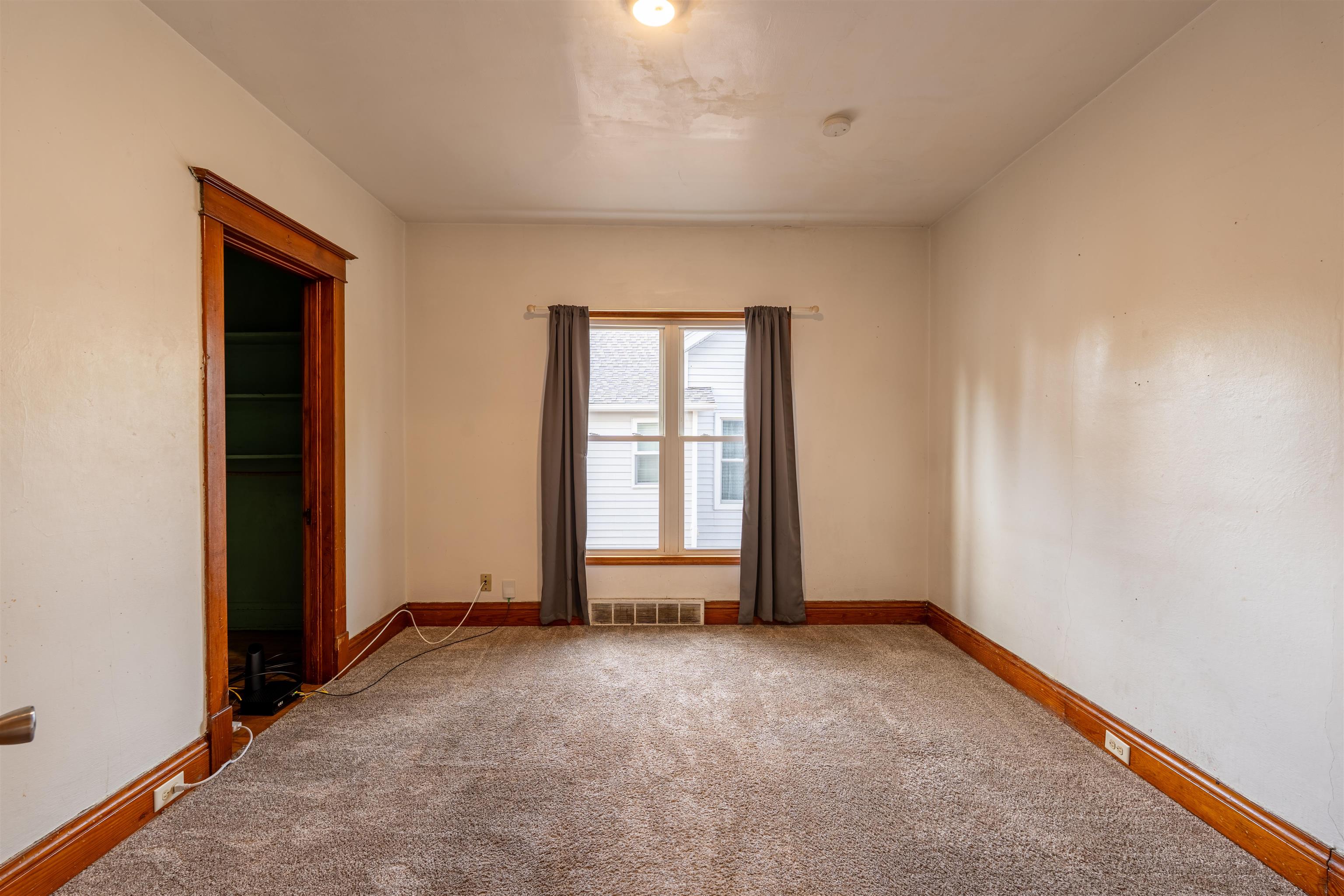 1010 S 7TH AVENUE, Wausau, Wisconsin 54401, 5 Bedrooms Bedrooms, ,2 BathroomsBathrooms,Residential,For Sale,1010 S 7TH AVENUE,22604640