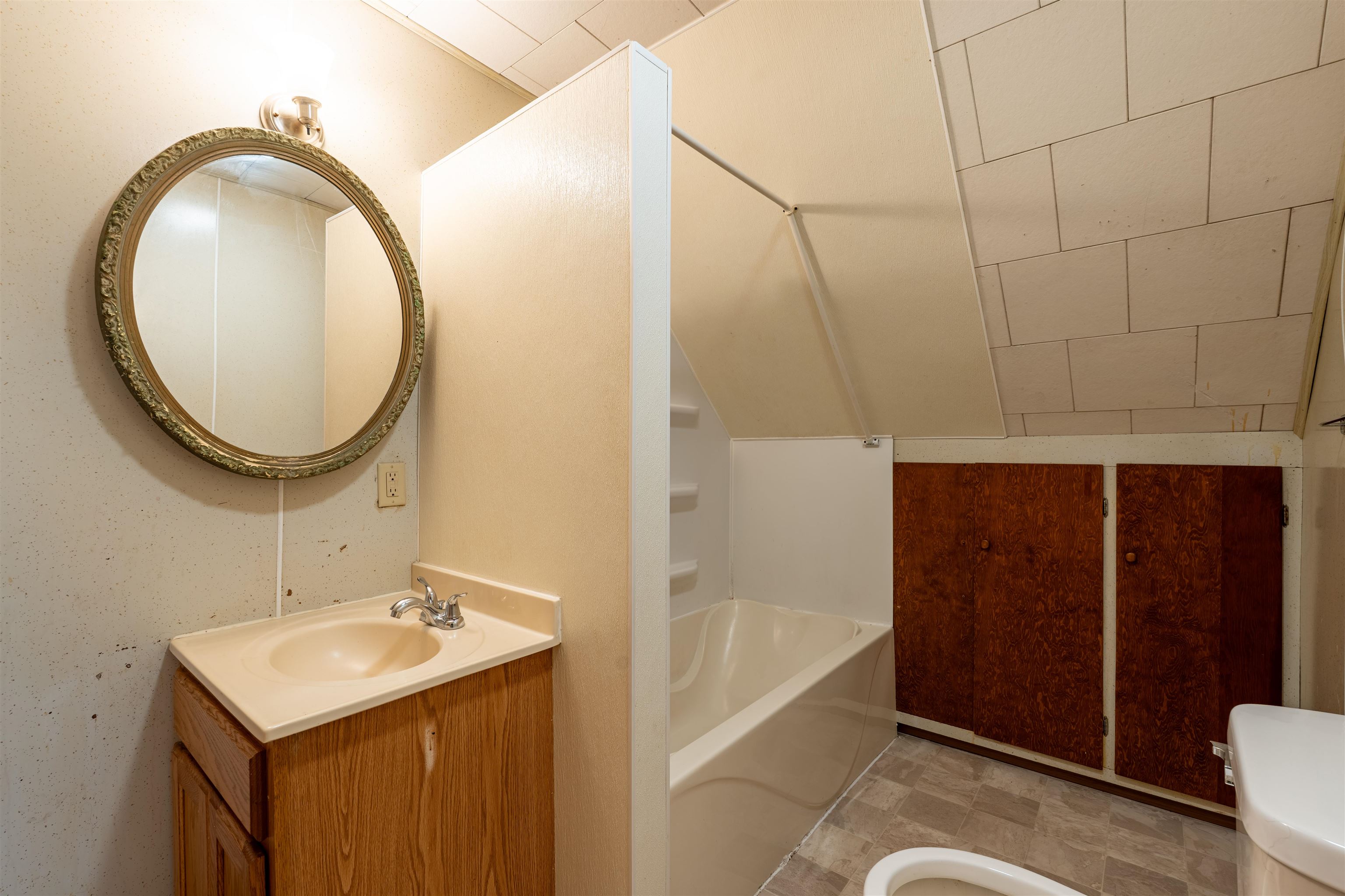 1010 S 7TH AVENUE, Wausau, Wisconsin 54401, 5 Bedrooms Bedrooms, ,2 BathroomsBathrooms,Residential,For Sale,1010 S 7TH AVENUE,22604640