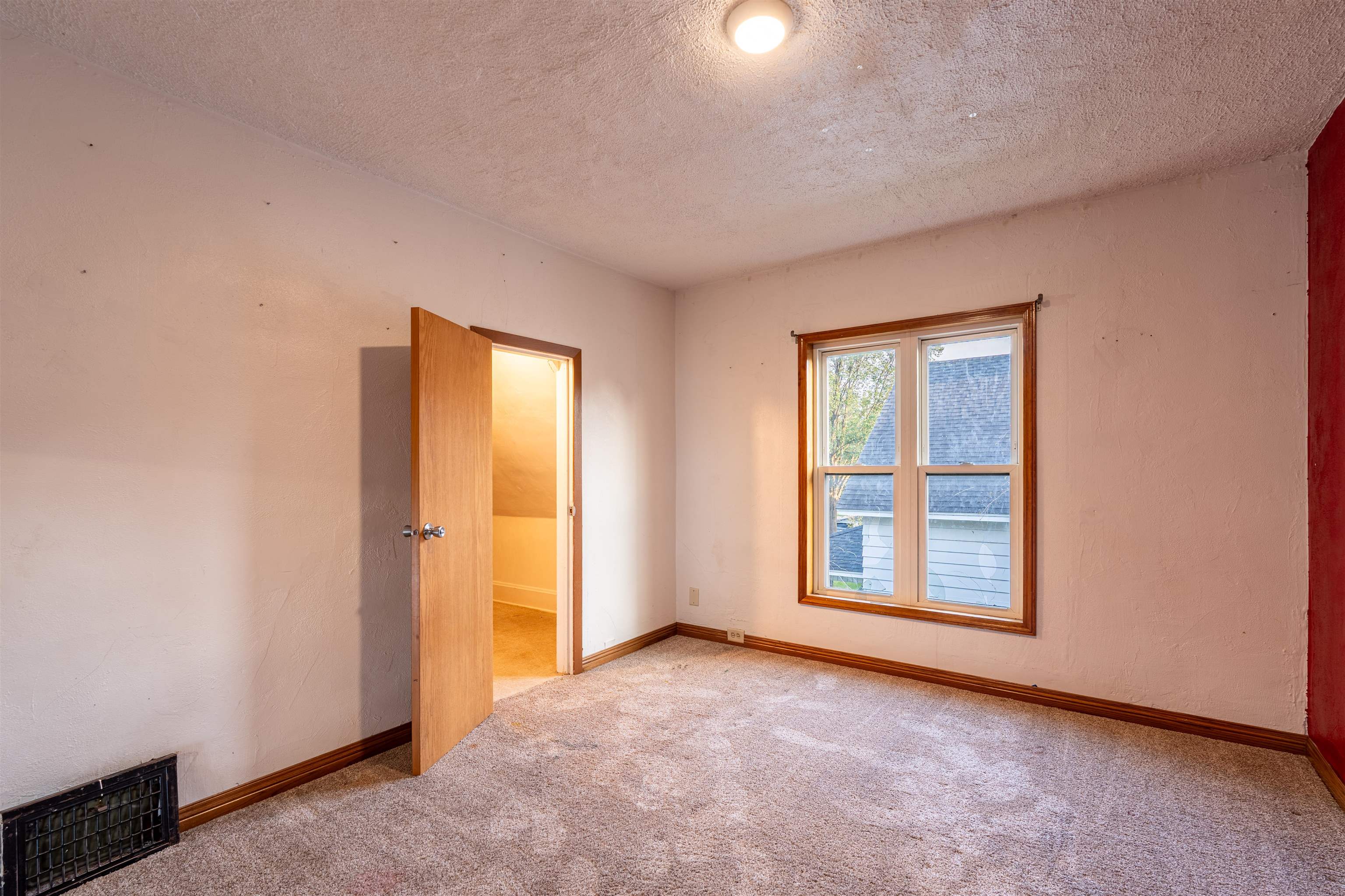 1010 S 7TH AVENUE, Wausau, Wisconsin 54401, 5 Bedrooms Bedrooms, ,2 BathroomsBathrooms,Residential,For Sale,1010 S 7TH AVENUE,22604640