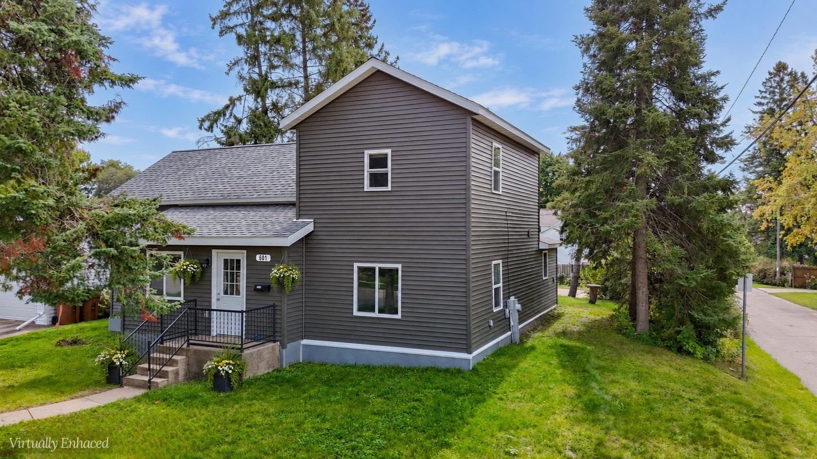 601 FIFTH AVENUE, Stevens Point, Wisconsin 54481, 2 Bedrooms Bedrooms, ,1 BathroomBathrooms,Residential,For Sale,601 FIFTH AVENUE,22604646