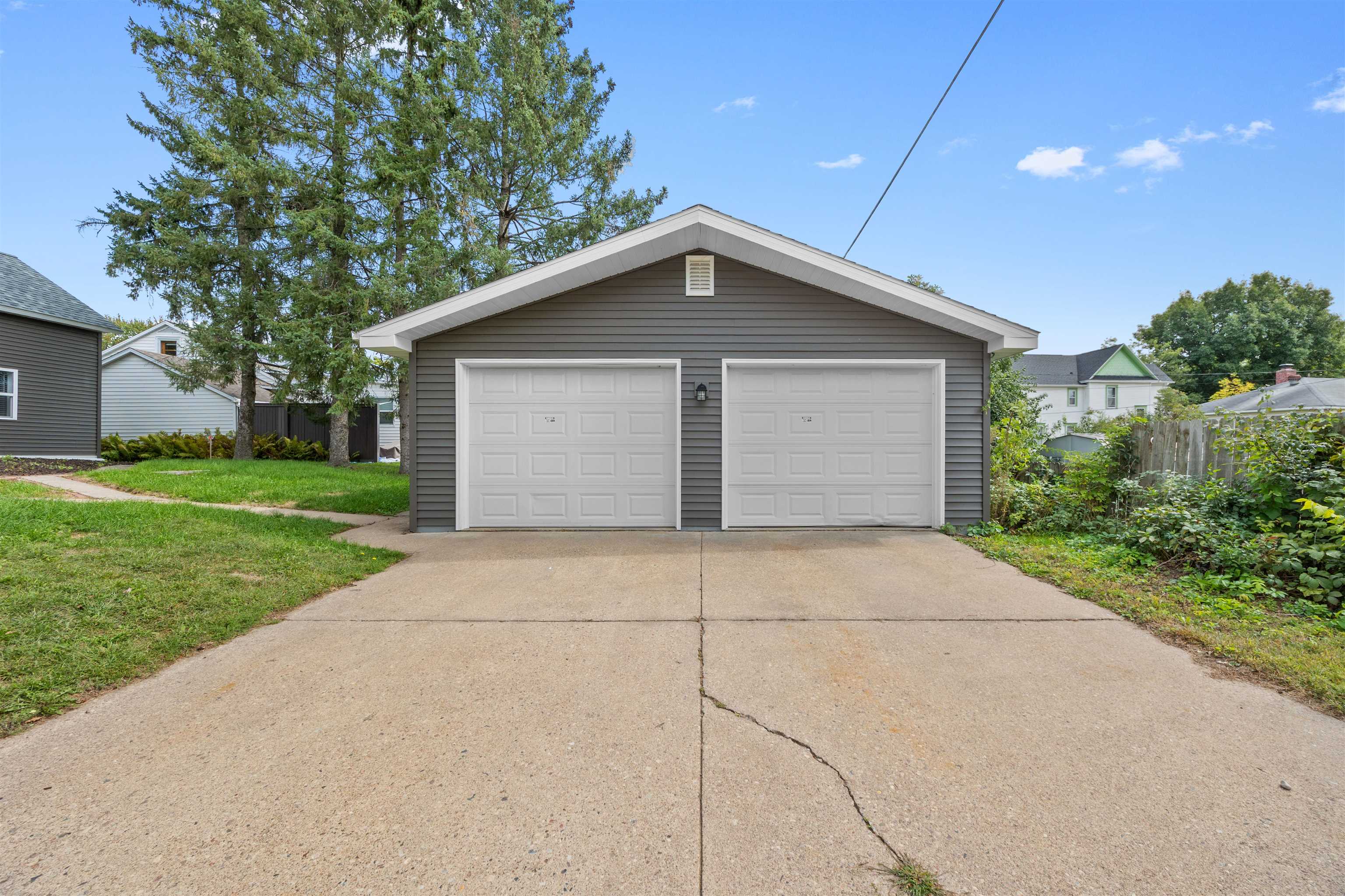 601 FIFTH AVENUE, Stevens Point, Wisconsin 54481, 2 Bedrooms Bedrooms, ,1 BathroomBathrooms,Residential,For Sale,601 FIFTH AVENUE,22604646