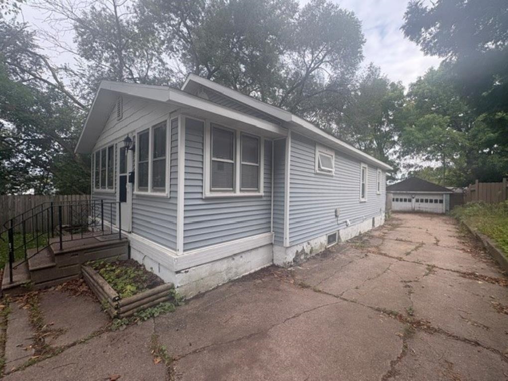 512 NINA AVENUE, Wausau, Wisconsin 54403, 2 Bedrooms Bedrooms, ,1 BathroomBathrooms,Residential,For Sale,512 NINA AVENUE,22604648