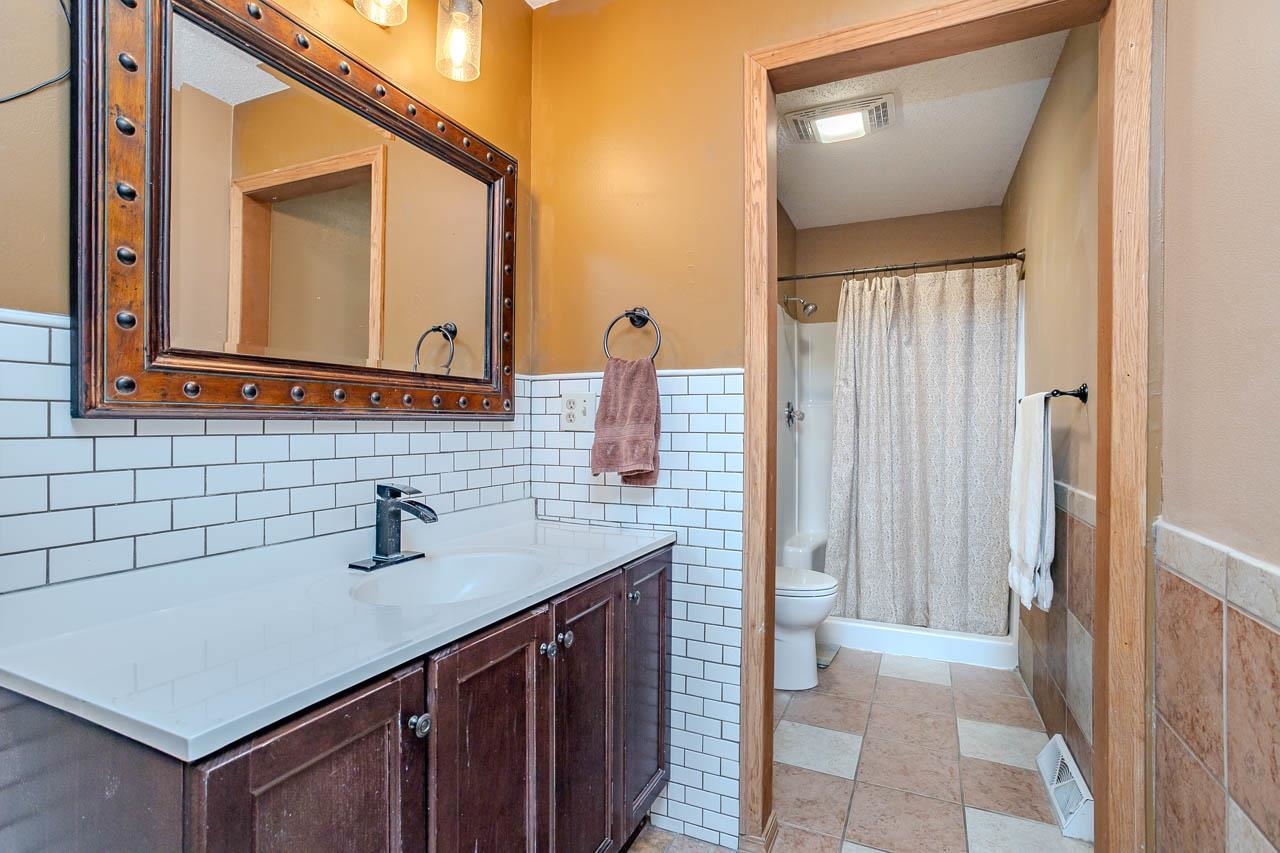 2279 RICKIE DRIVE, Kronenwetter, Wisconsin 54455, 4 Bedrooms Bedrooms, ,2 BathroomsBathrooms,Residential,For Sale,2279 RICKIE DRIVE,22604649