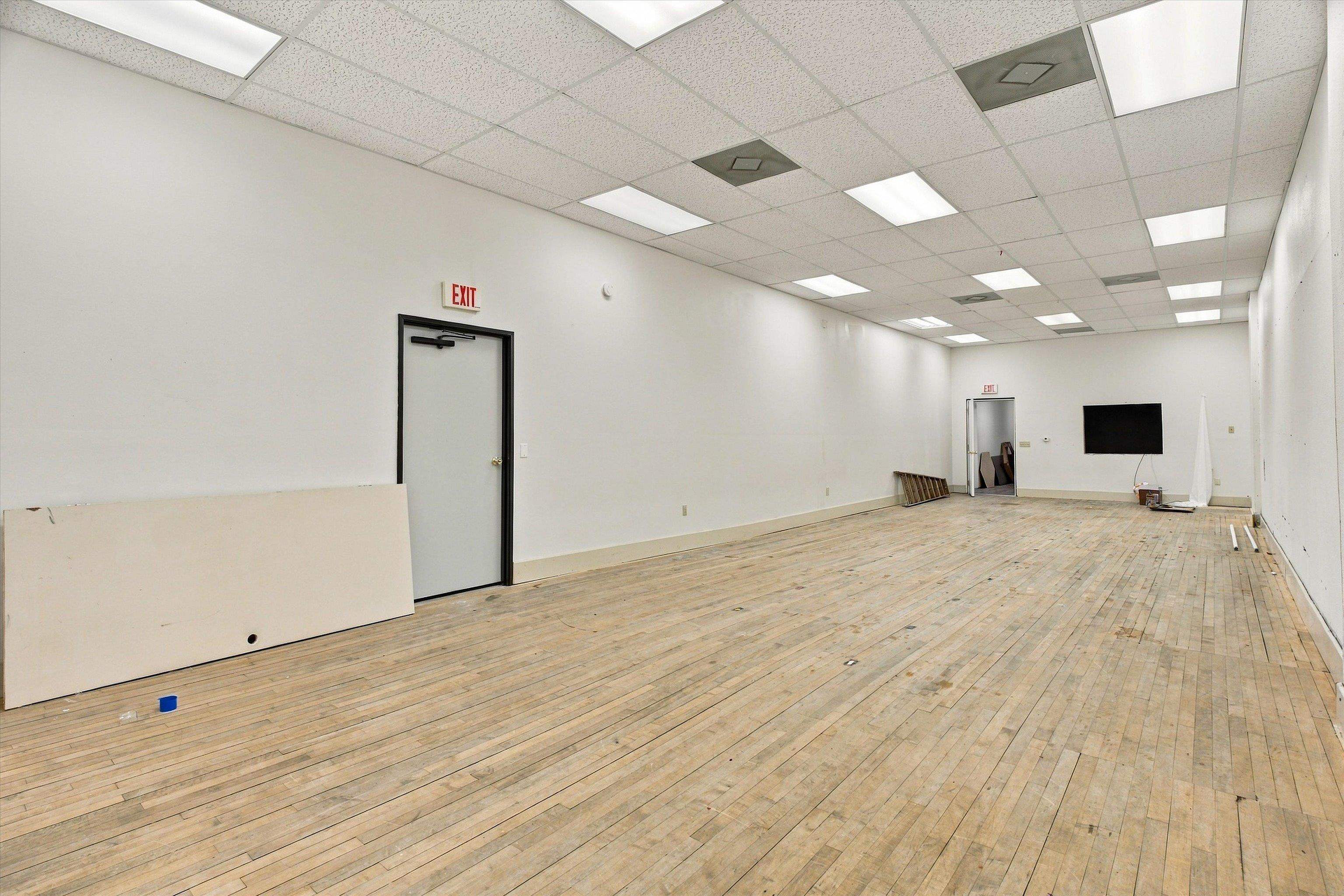 227 S CENTRAL AVENUE, Marshfield, Wisconsin 54449, ,Commercial/industrial,For Sale,227 S CENTRAL AVENUE,22604654