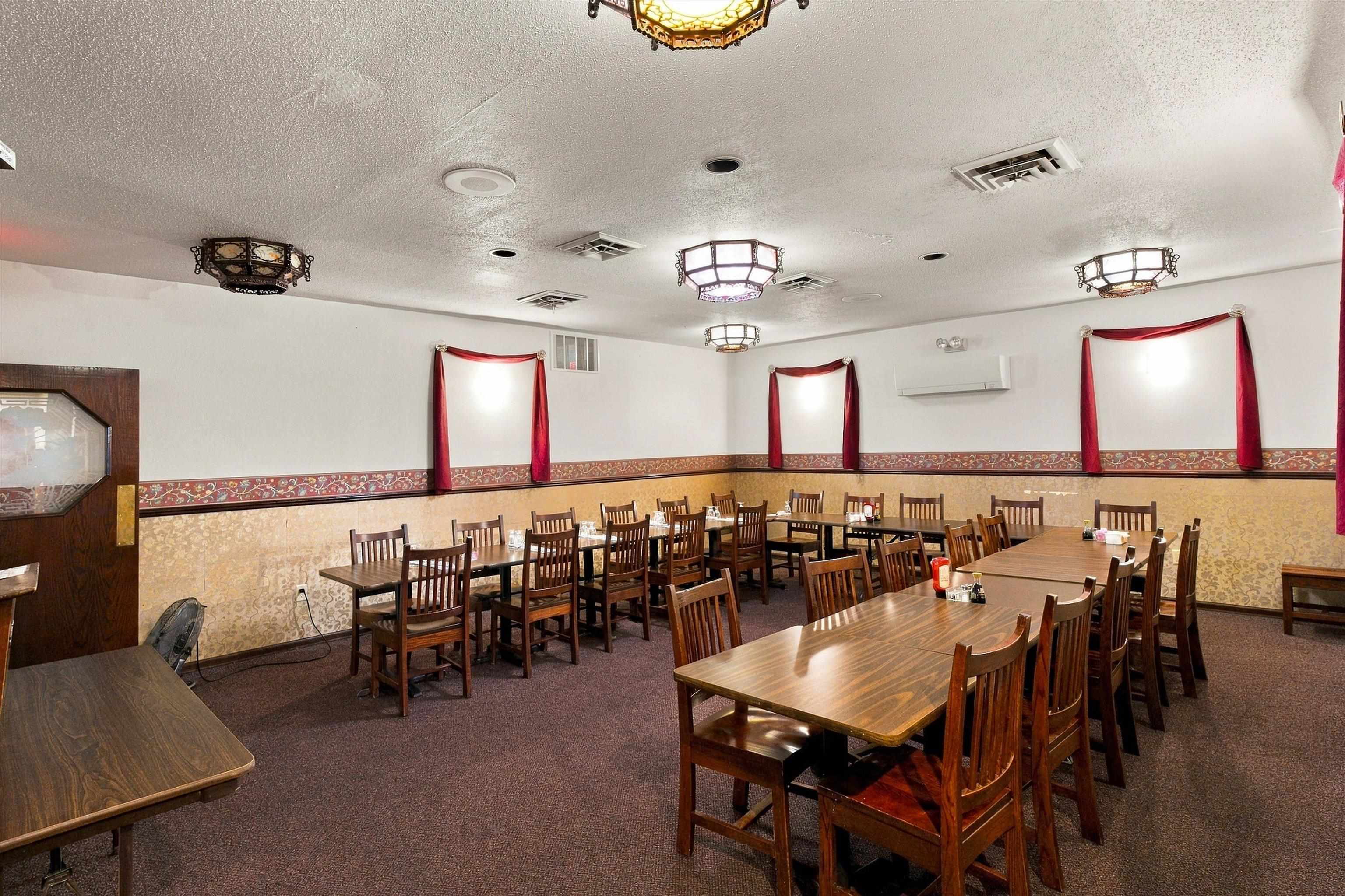 227 S CENTRAL AVENUE, Marshfield, Wisconsin 54449, ,Commercial/industrial,For Sale,227 S CENTRAL AVENUE,22604654