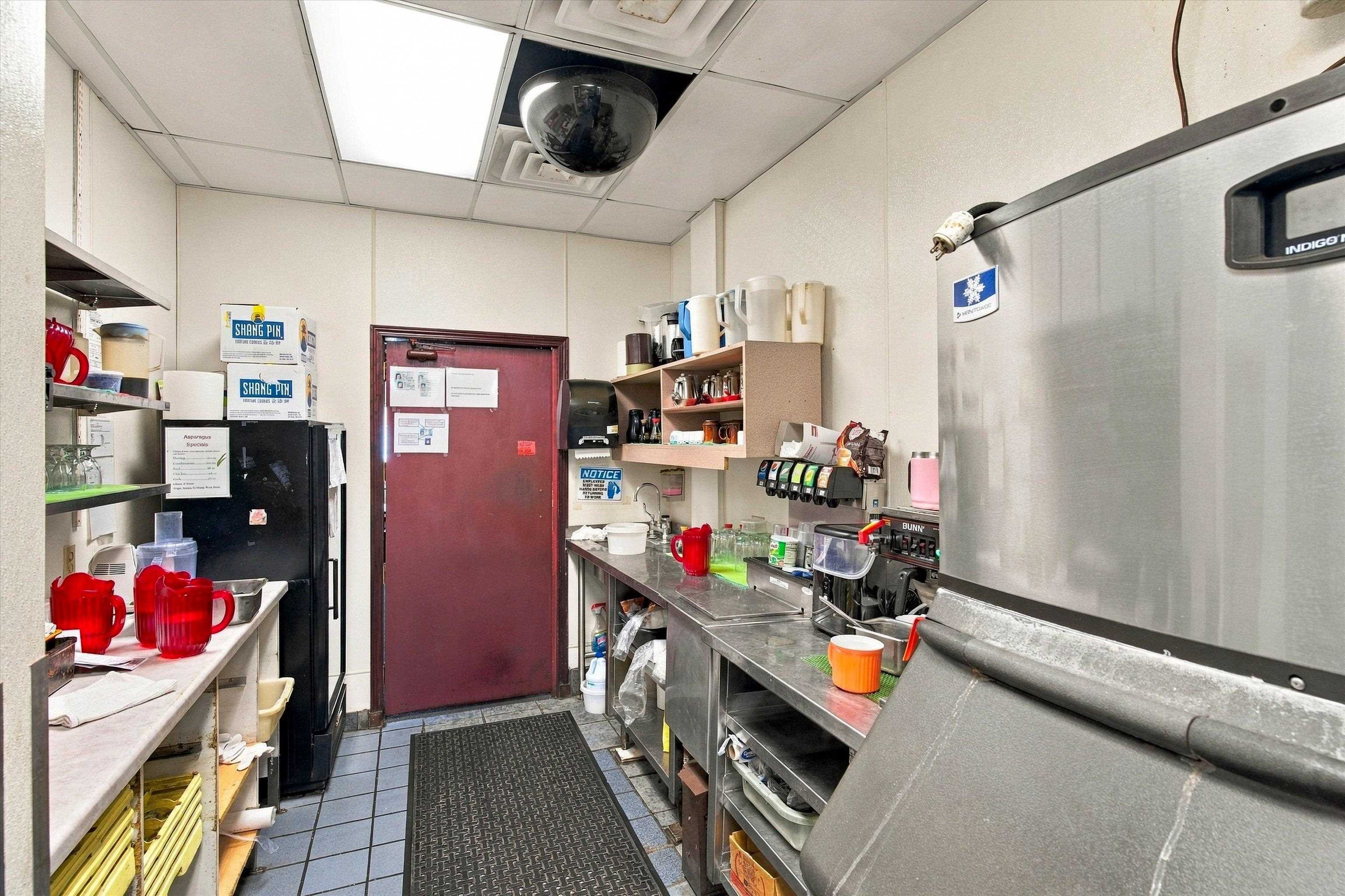 227 S CENTRAL AVENUE, Marshfield, Wisconsin 54449, ,Commercial/industrial,For Sale,227 S CENTRAL AVENUE,22604654