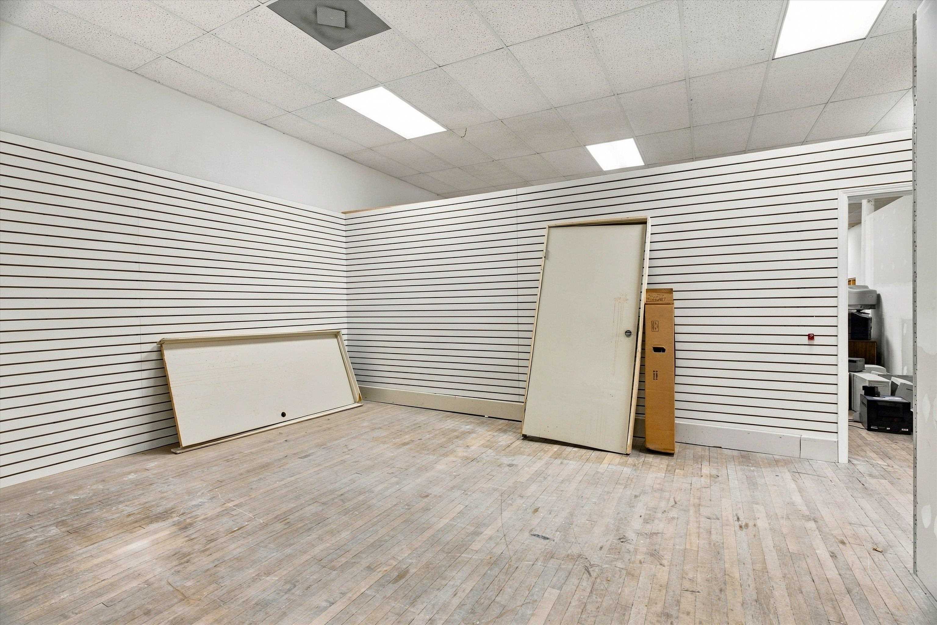 227 S CENTRAL AVENUE, Marshfield, Wisconsin 54449, ,Commercial/industrial,For Sale,227 S CENTRAL AVENUE,22604654