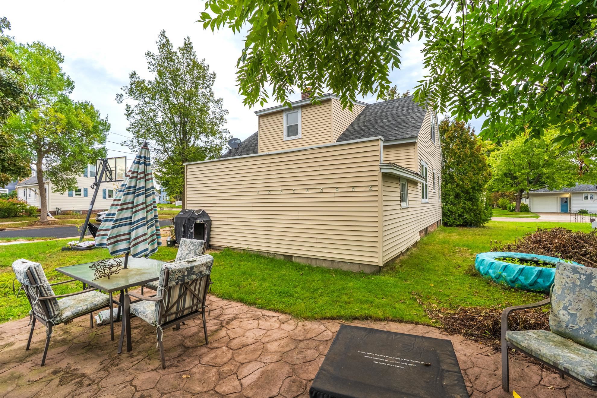 924 N 4TH AVENUE, Wausau, Wisconsin 54401, 4 Bedrooms Bedrooms, ,1 BathroomBathrooms,Residential,For Sale,924 N 4TH AVENUE,22604657