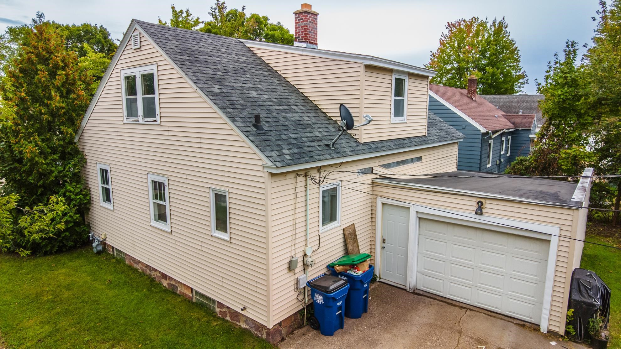 924 N 4TH AVENUE, Wausau, Wisconsin 54401, 4 Bedrooms Bedrooms, ,1 BathroomBathrooms,Residential,For Sale,924 N 4TH AVENUE,22604657