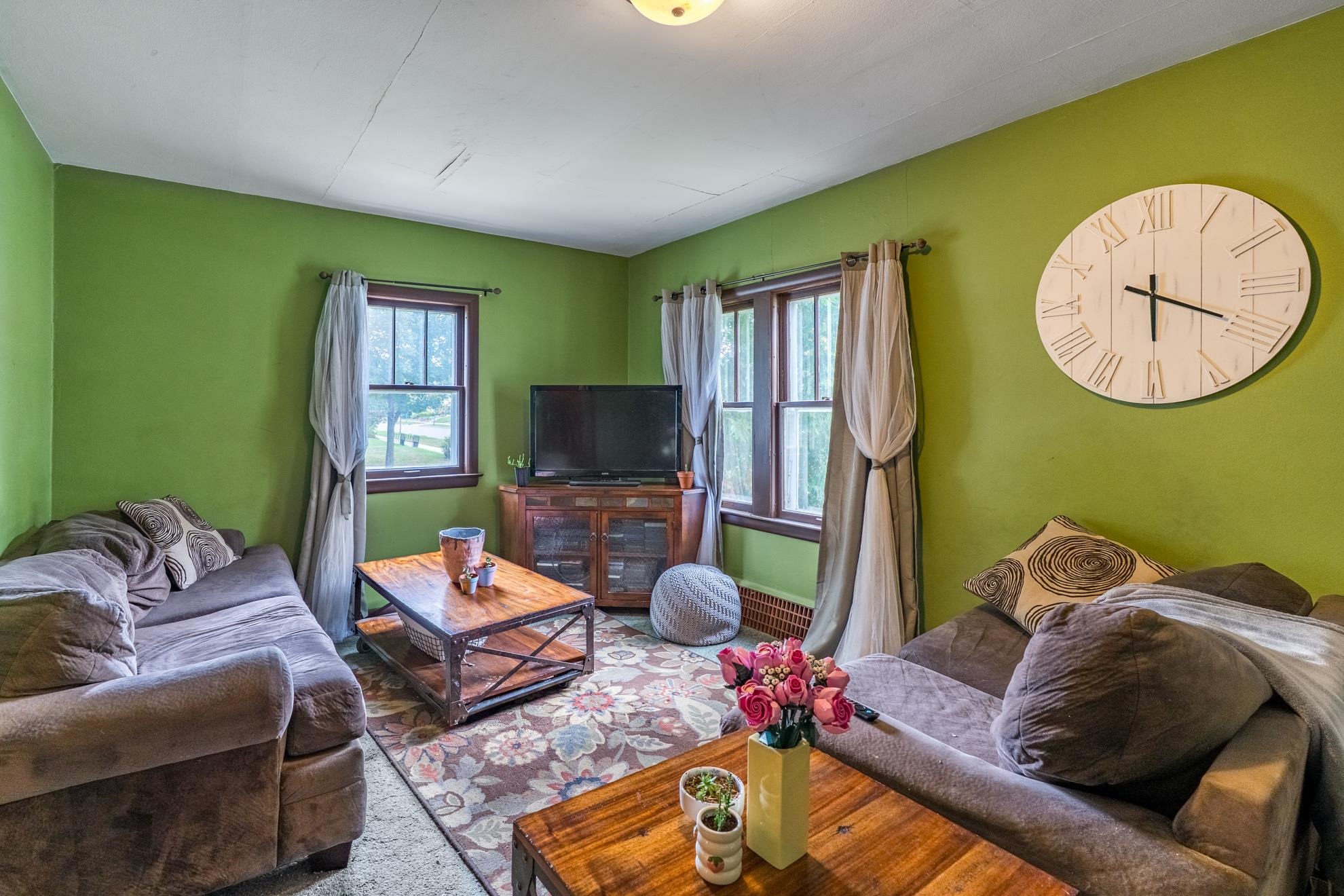 924 N 4TH AVENUE, Wausau, Wisconsin 54401, 4 Bedrooms Bedrooms, ,1 BathroomBathrooms,Residential,For Sale,924 N 4TH AVENUE,22604657