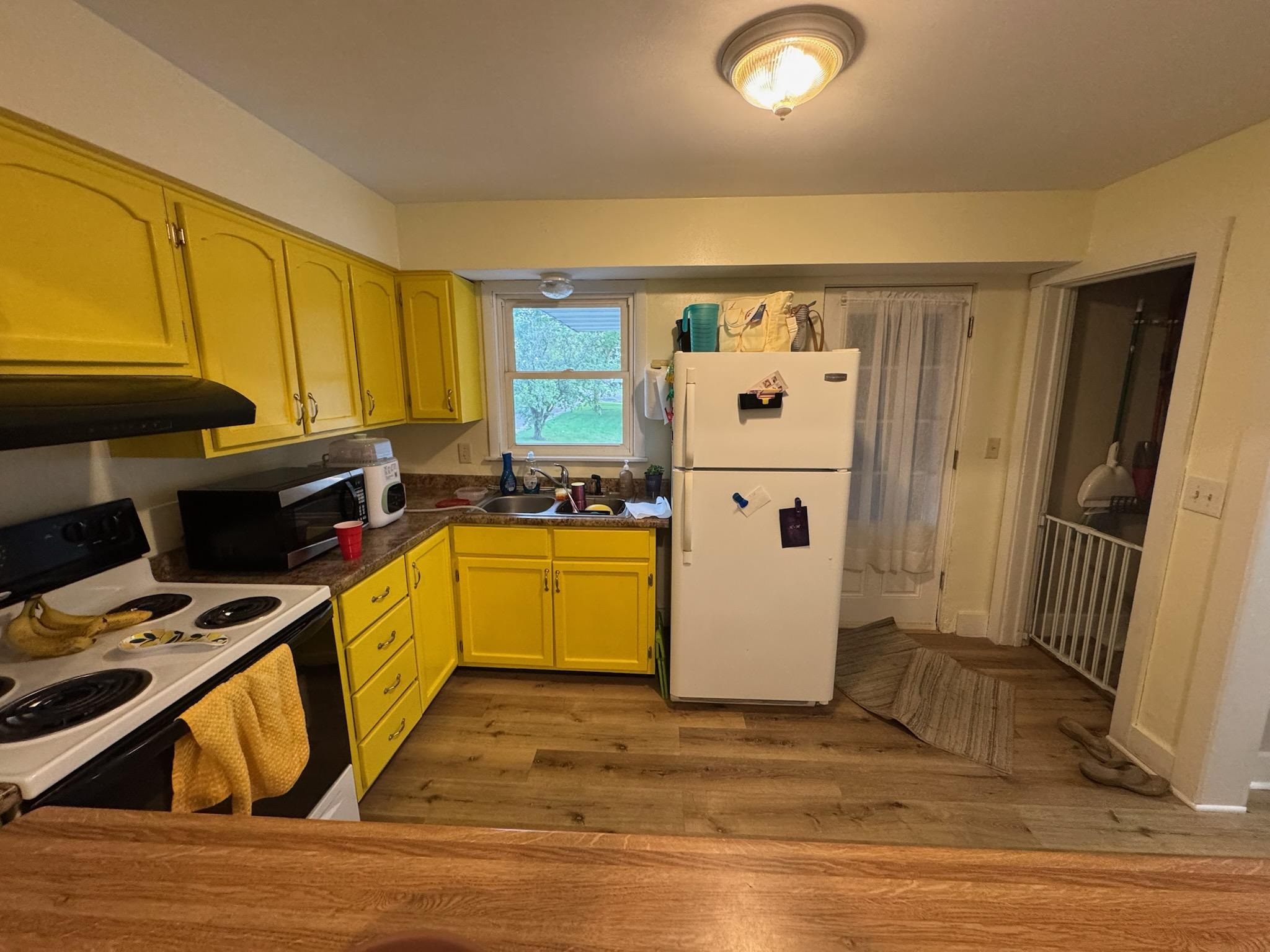 650 AVON STREET, Wisconsin Rapids, Wisconsin 54494, 3 Bedrooms Bedrooms, ,1 BathroomBathrooms,Residential,For Sale,650 AVON STREET,22604665