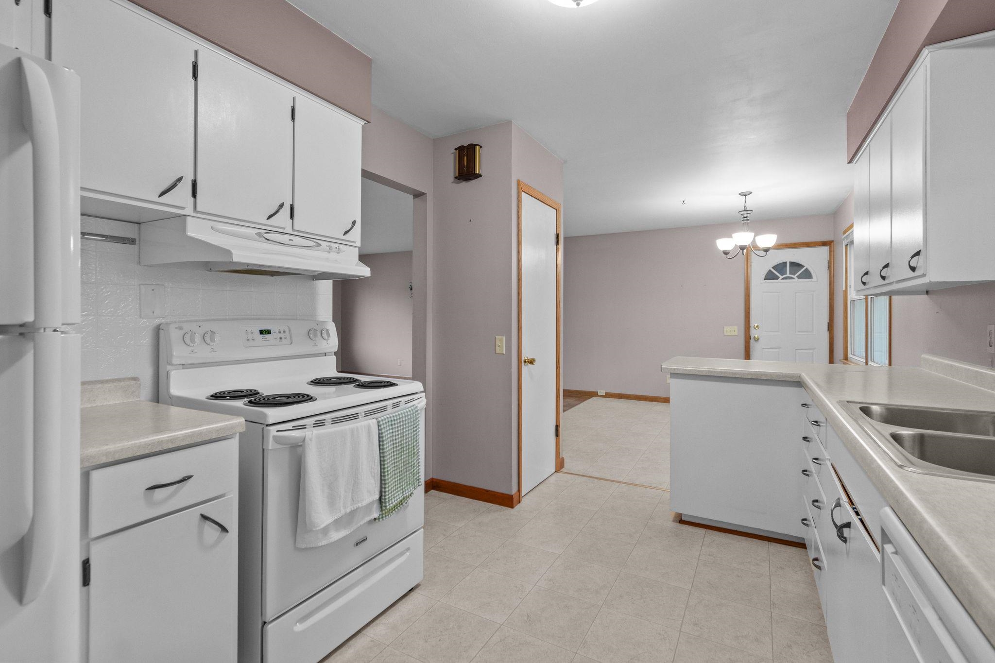 3121 2ND STREET SOUTH, Wisconsin Rapids, Wisconsin 54494, 3 Bedrooms Bedrooms, ,1 BathroomBathrooms,Residential,For Sale,3121 2ND STREET SOUTH,22604667