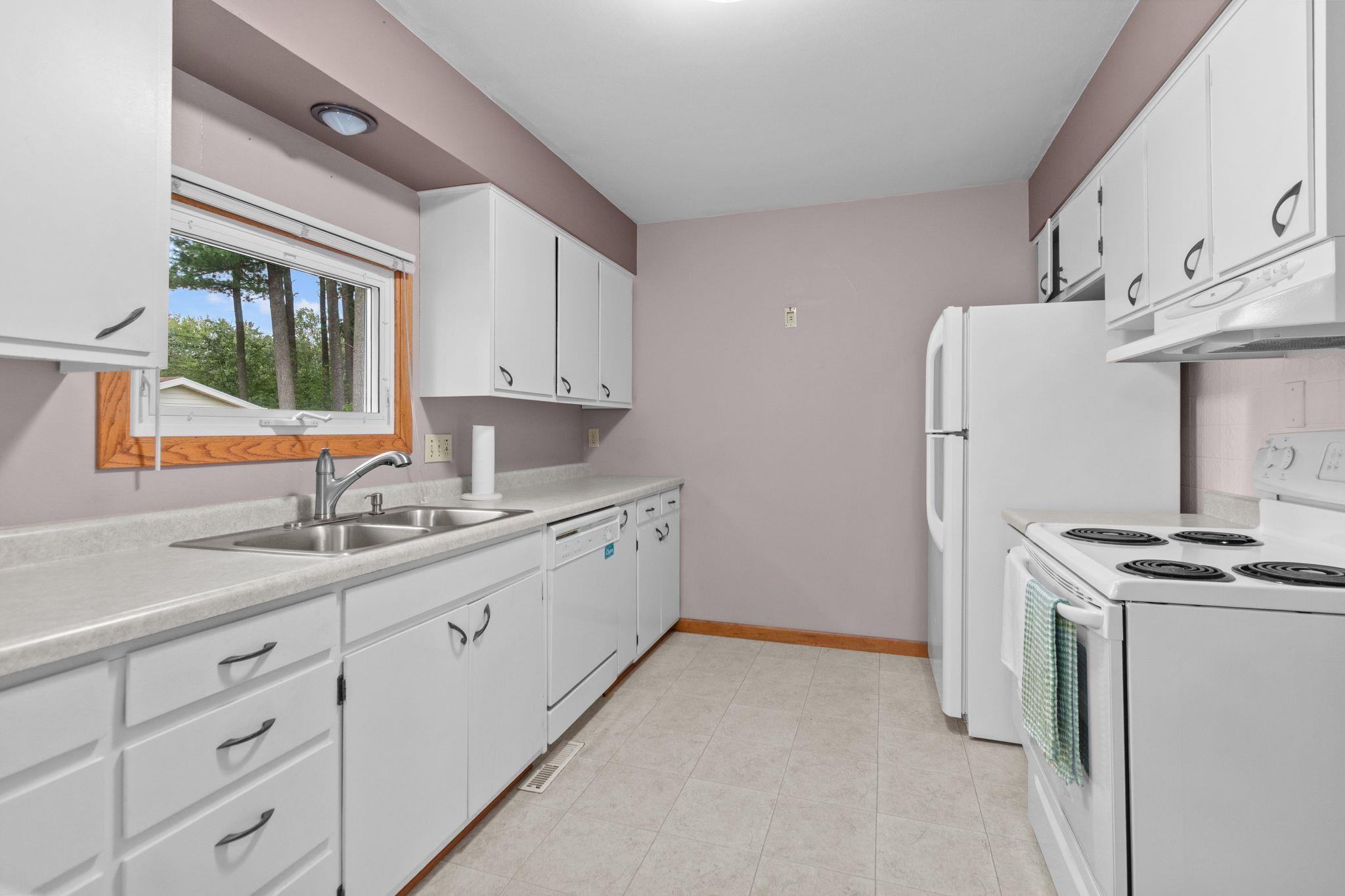 3121 2ND STREET SOUTH, Wisconsin Rapids, Wisconsin 54494, 3 Bedrooms Bedrooms, ,1 BathroomBathrooms,Residential,For Sale,3121 2ND STREET SOUTH,22604667