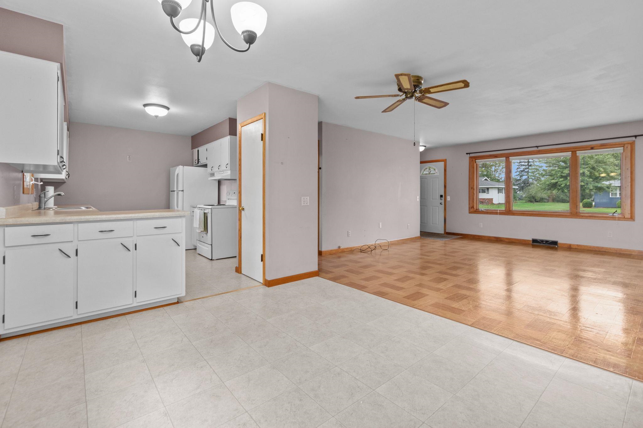 3121 2ND STREET SOUTH, Wisconsin Rapids, Wisconsin 54494, 3 Bedrooms Bedrooms, ,1 BathroomBathrooms,Residential,For Sale,3121 2ND STREET SOUTH,22604667