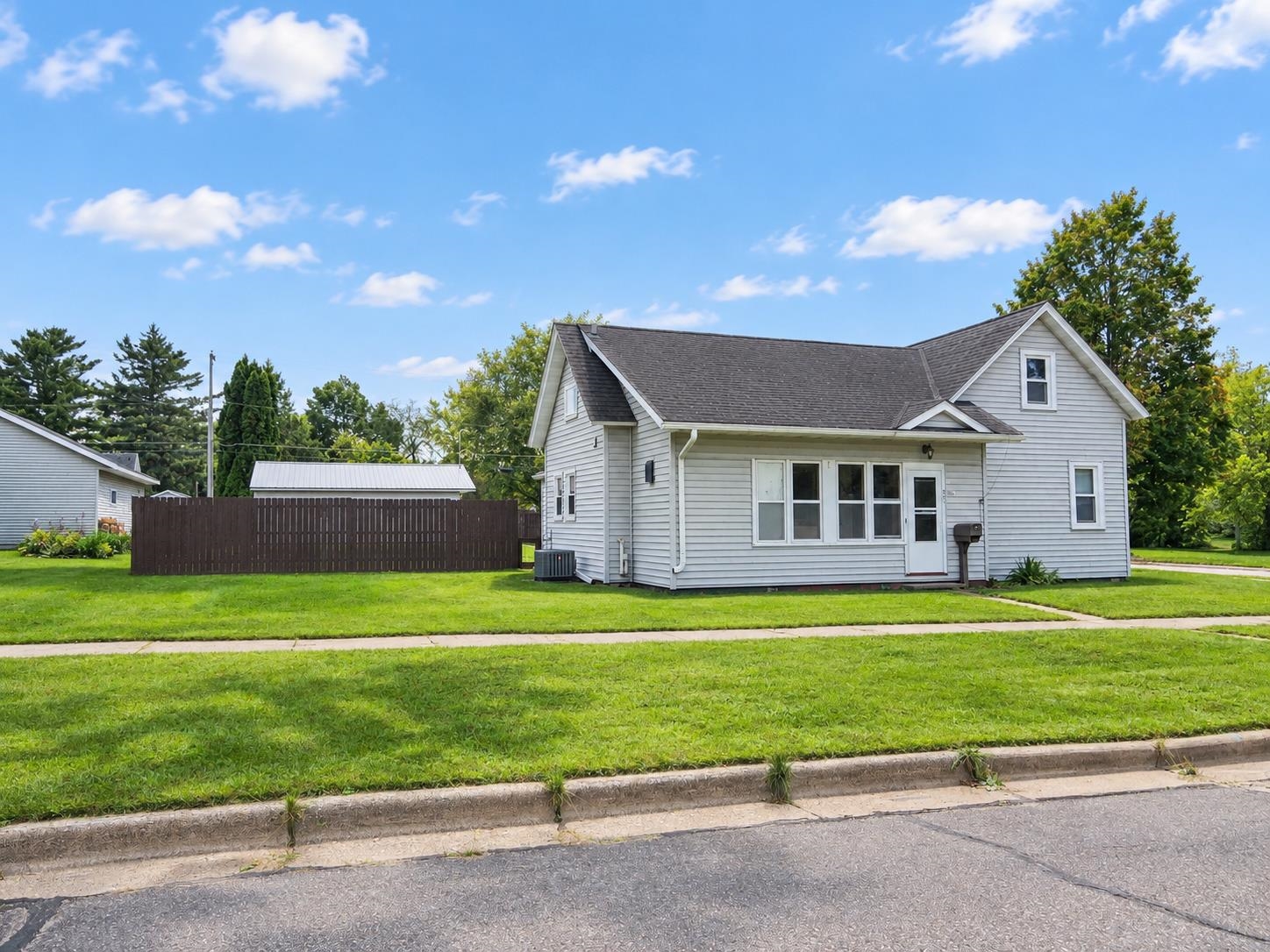 601 E 7TH STREET, Merrill, Wisconsin 54452, 4 Bedrooms Bedrooms, ,1 BathroomBathrooms,Residential,For Sale,601 E 7TH STREET,22604674