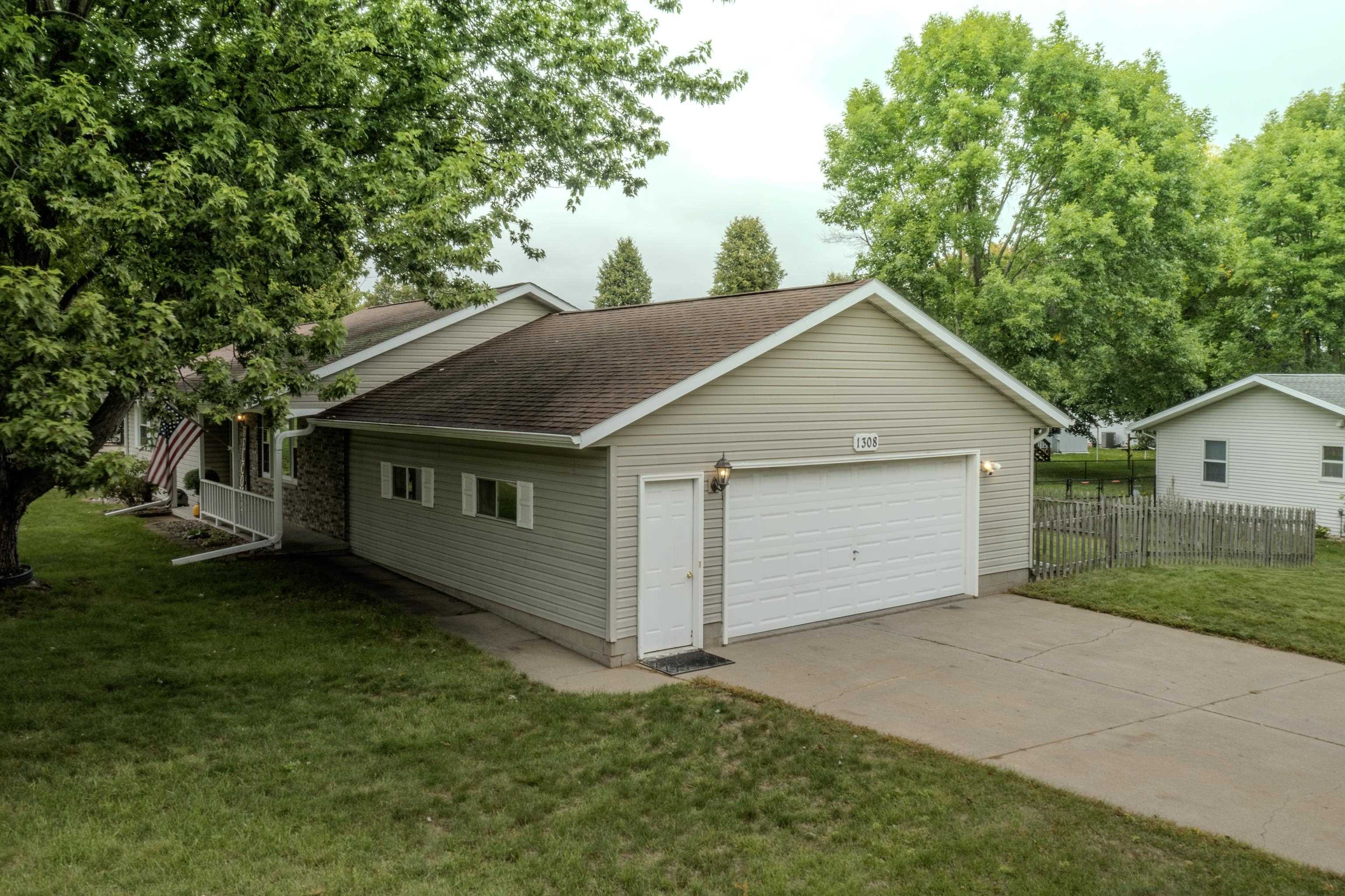 1308 QUAW STREET, Wausau, Wisconsin 54401, 4 Bedrooms Bedrooms, ,3 BathroomsBathrooms,Residential,For Sale,1308 QUAW STREET,22604678